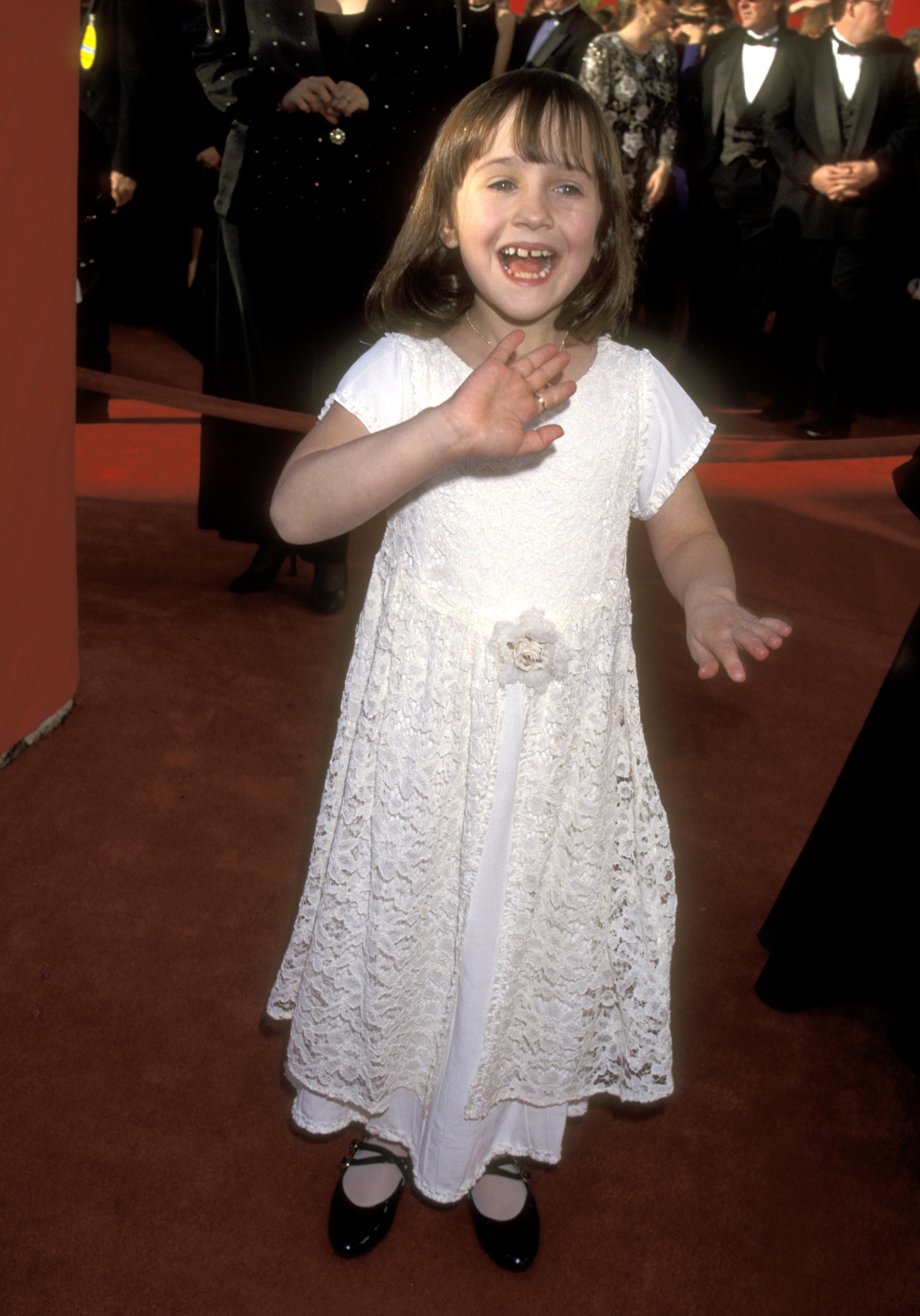Tras "Mrs. Doubtfire", la joven estrella se convirtió en una celebridad gracias a sus actuaciones en "Miracle on 34th Street" y "Matilda". Sin embargo, su fama temprana vino acompañada de experiencias dolorosas que con el tiempo contribuyeron a su decisión de alejarse de la actuación en el Hollywood tradicional. | Fuente: Getty Images
