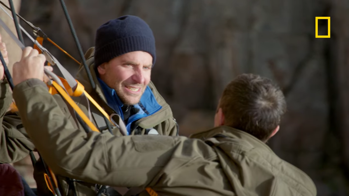 Bradley Cooper comparte sus pensamientos sobre ser padre de su hija Lea en "Running Wild With Bear Grylls: The Challenge" en National Geographic | Fuente: YouTube/NatGeo