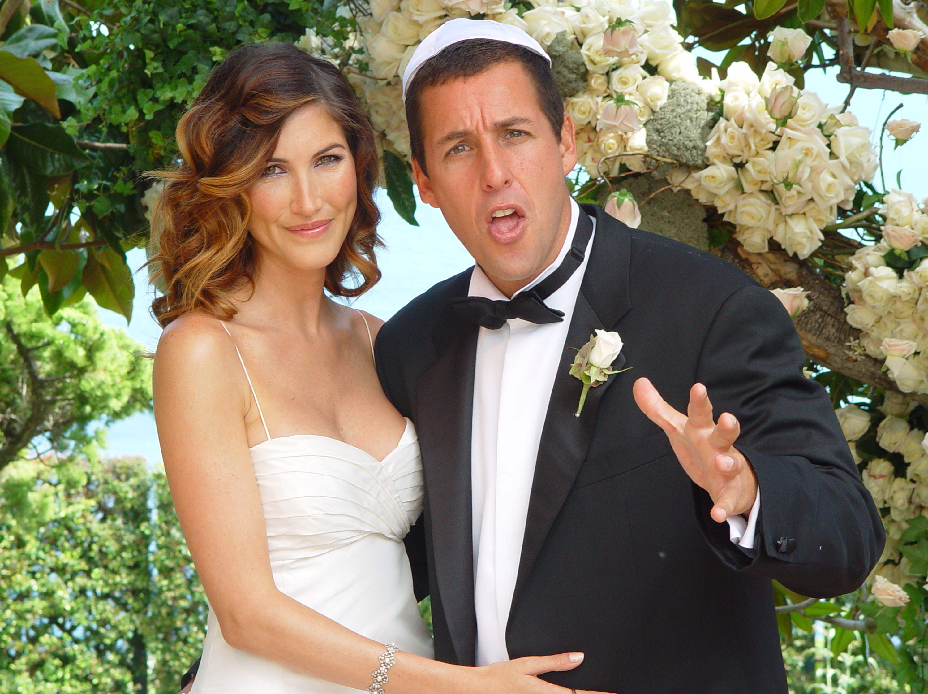 Adam y Jackie Sandler en su boda en Malibú el 22 de junio de 2003 | Fuente: Getty Images