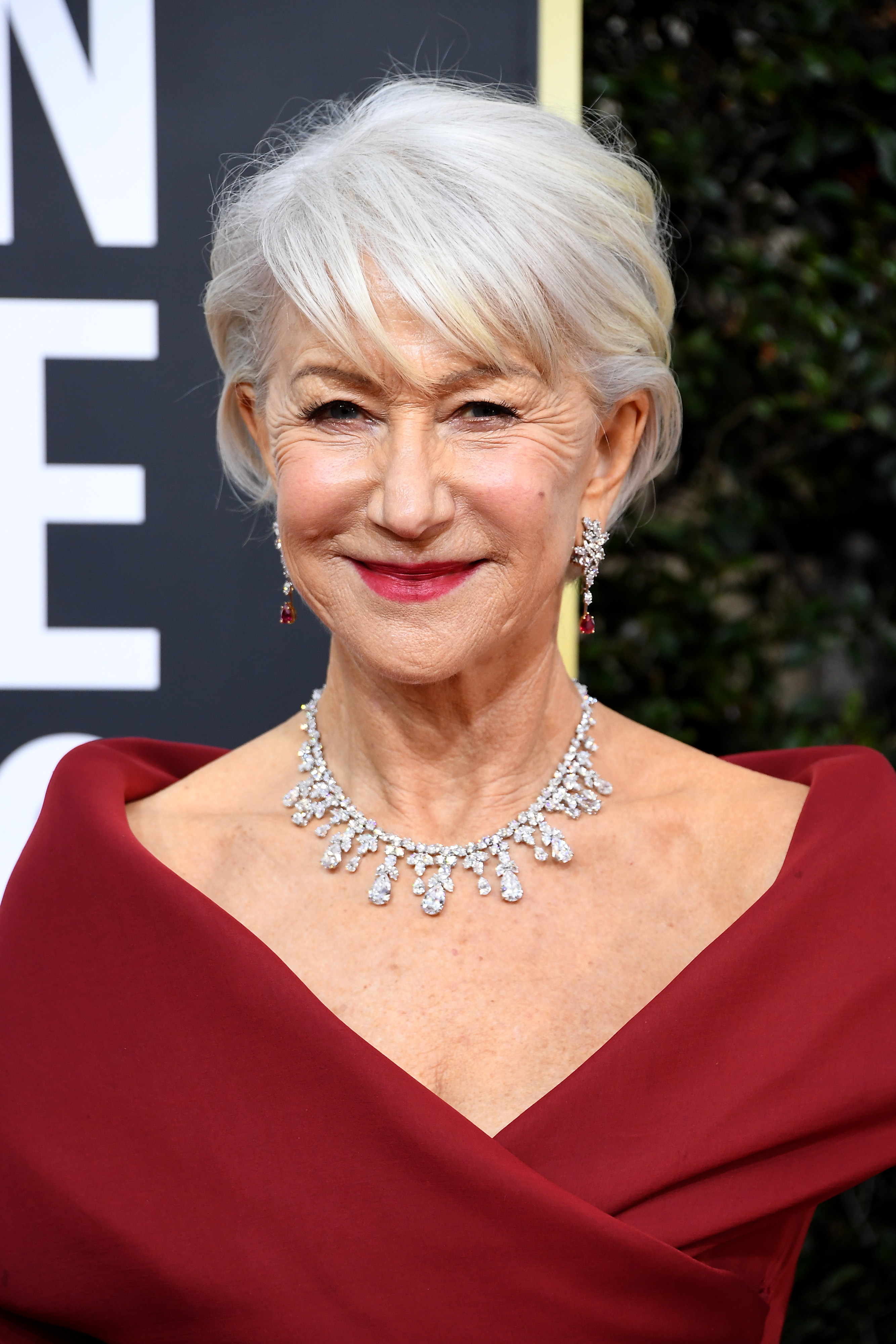 Helen Mirren durante la 77ª edición de los Premios Globo de Oro en el Hotel Beverly Hilton el 5 de enero de 2020, en Beverly Hills, California. | Foto: Getty Images