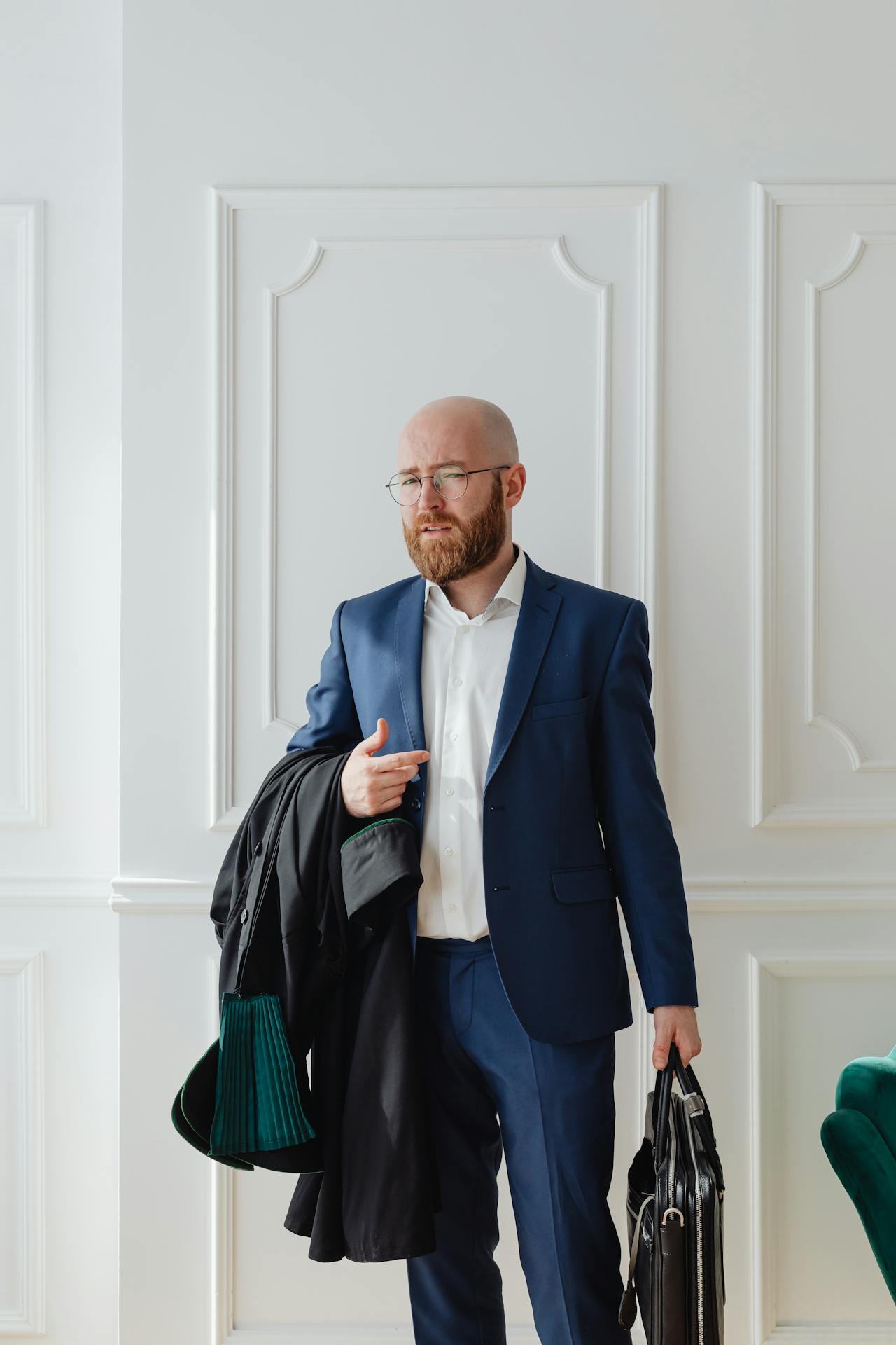 Un hombre con un traje elegante | Fuente: Pexels