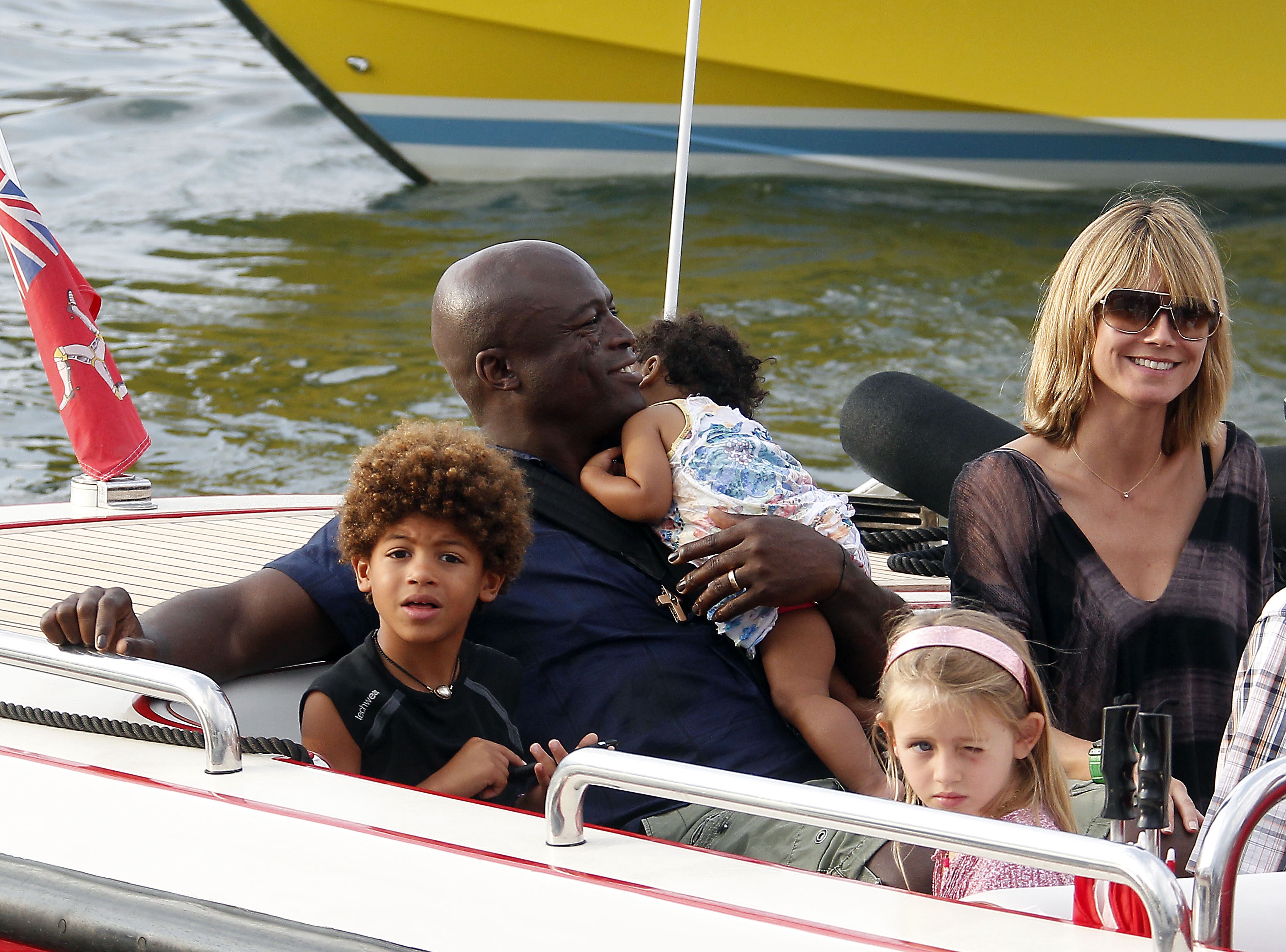 Heidi Klum y Seal en Francia con sus hijos en 2010 | Fuente: Getty images