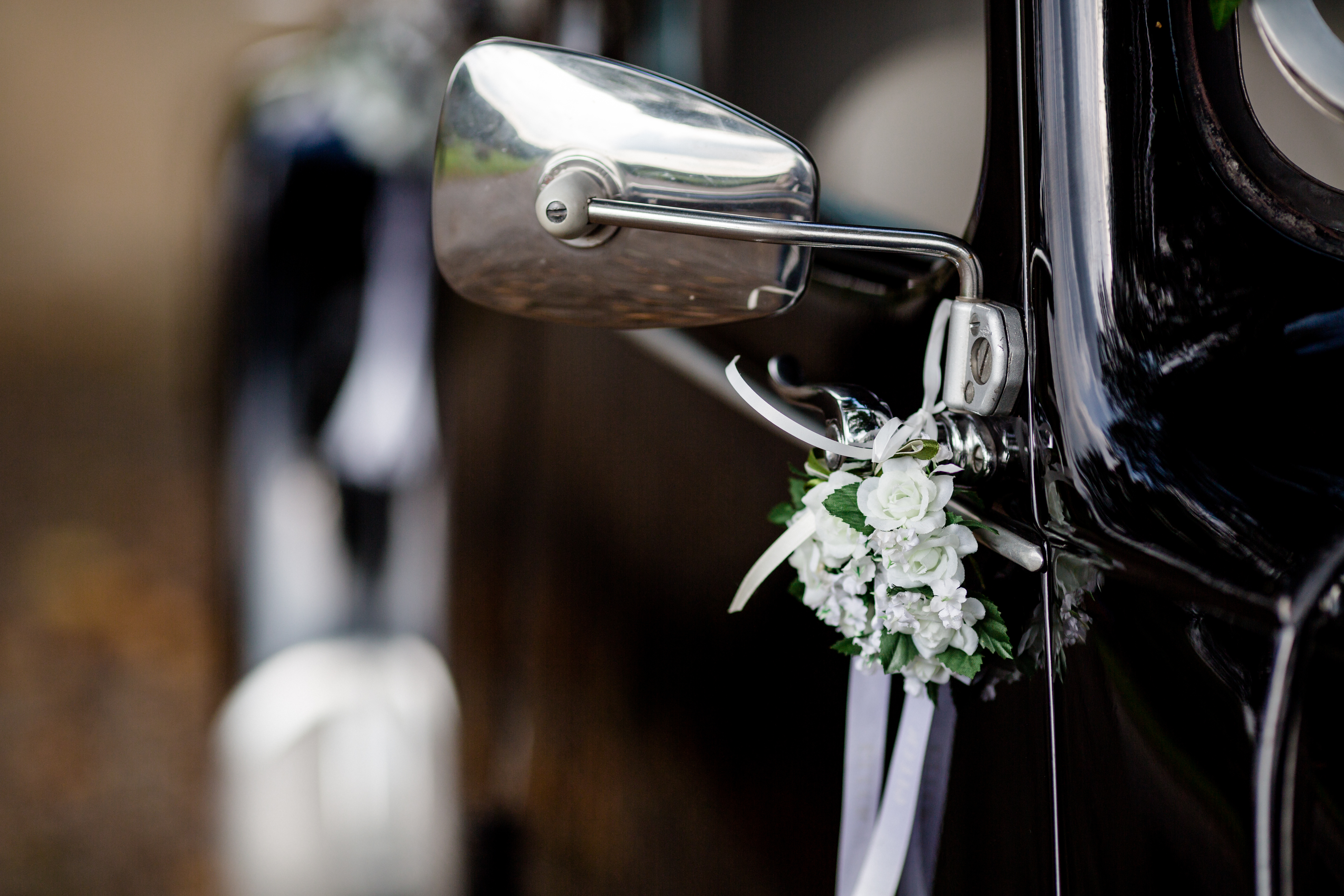 Automóvil de boda | Fuente: Shutterstock