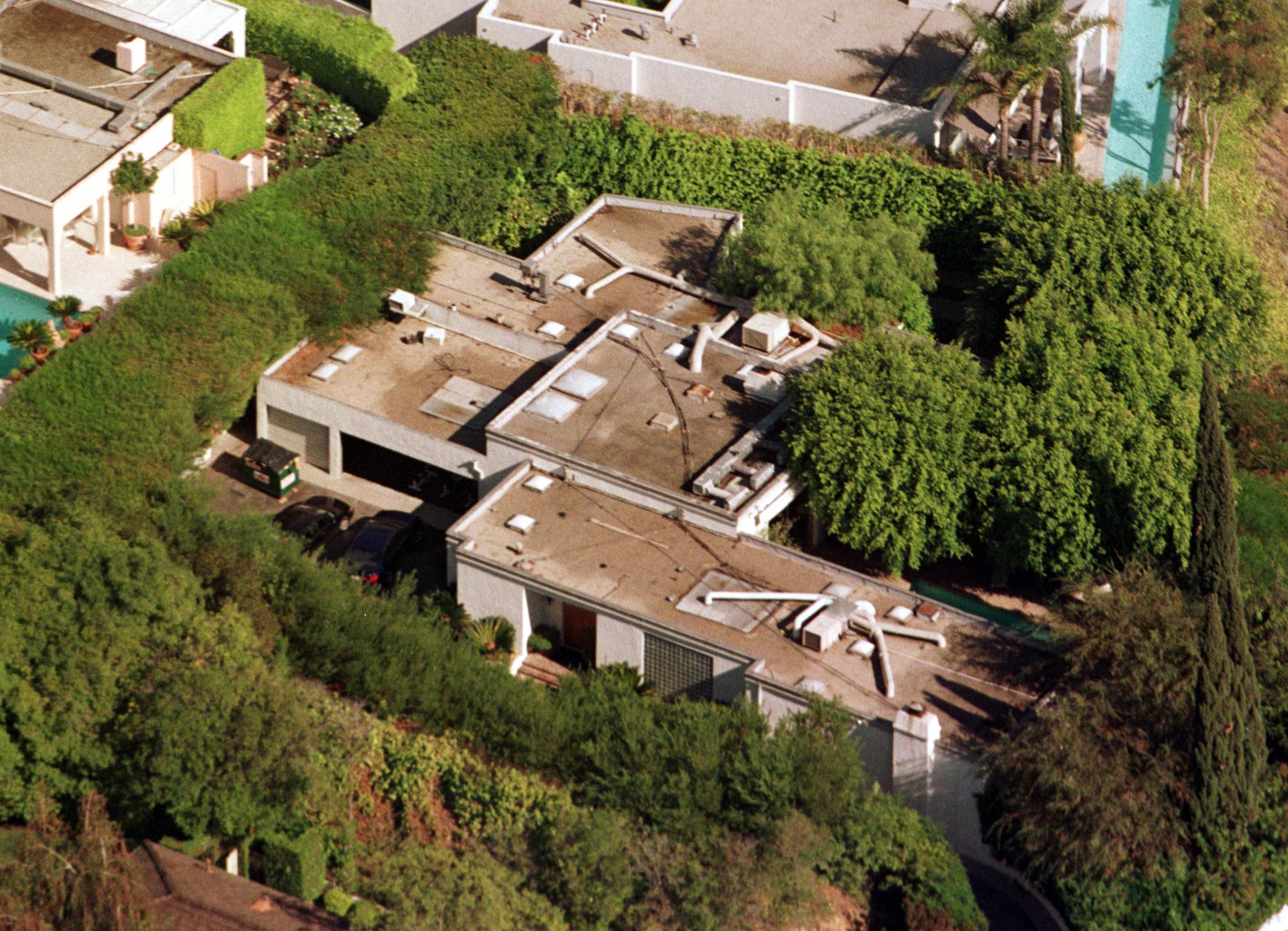 La casa de Leonardo Dicaprio en Hollywood, vista el 9 de noviembre de 1999 | Foto: Getty Images