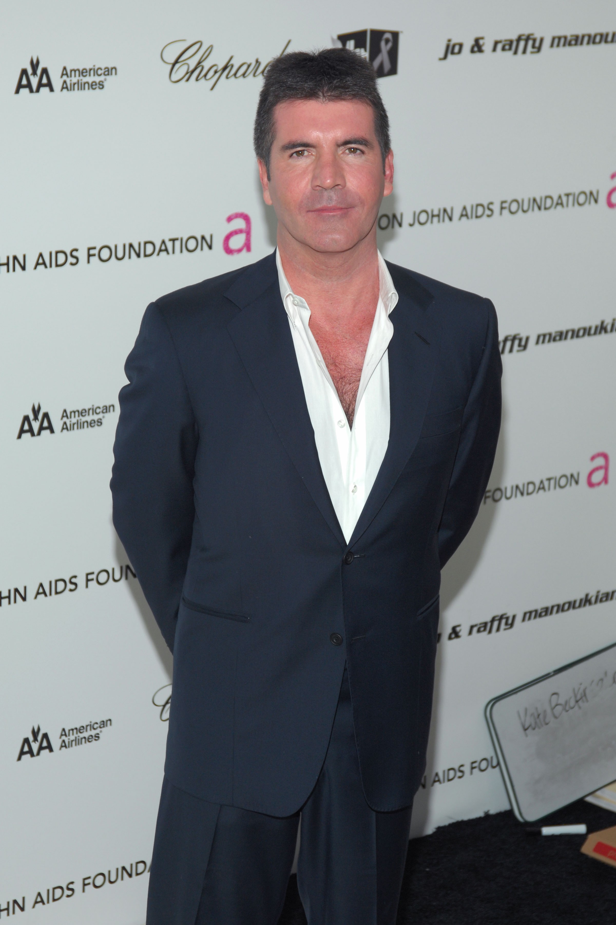 Simon Cowell en la 17ª Fiesta Anual de los Oscar de la Fundación Elton John contra el SIDA el 22 de febrero de 2009 | Fuente: Getty Images