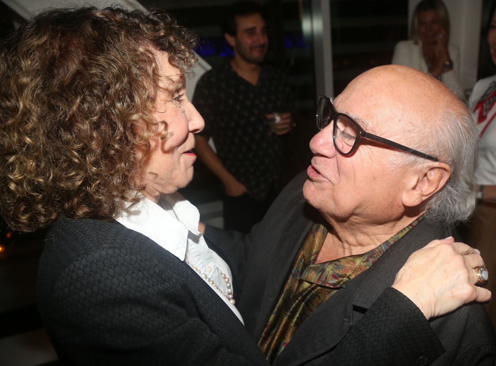 Rhea Perlman y Danny DeVito en el estreno de la obra "Let's Call Her Patty" el 31 de julio de 2023, en Nueva York | Fuente: Getty Images