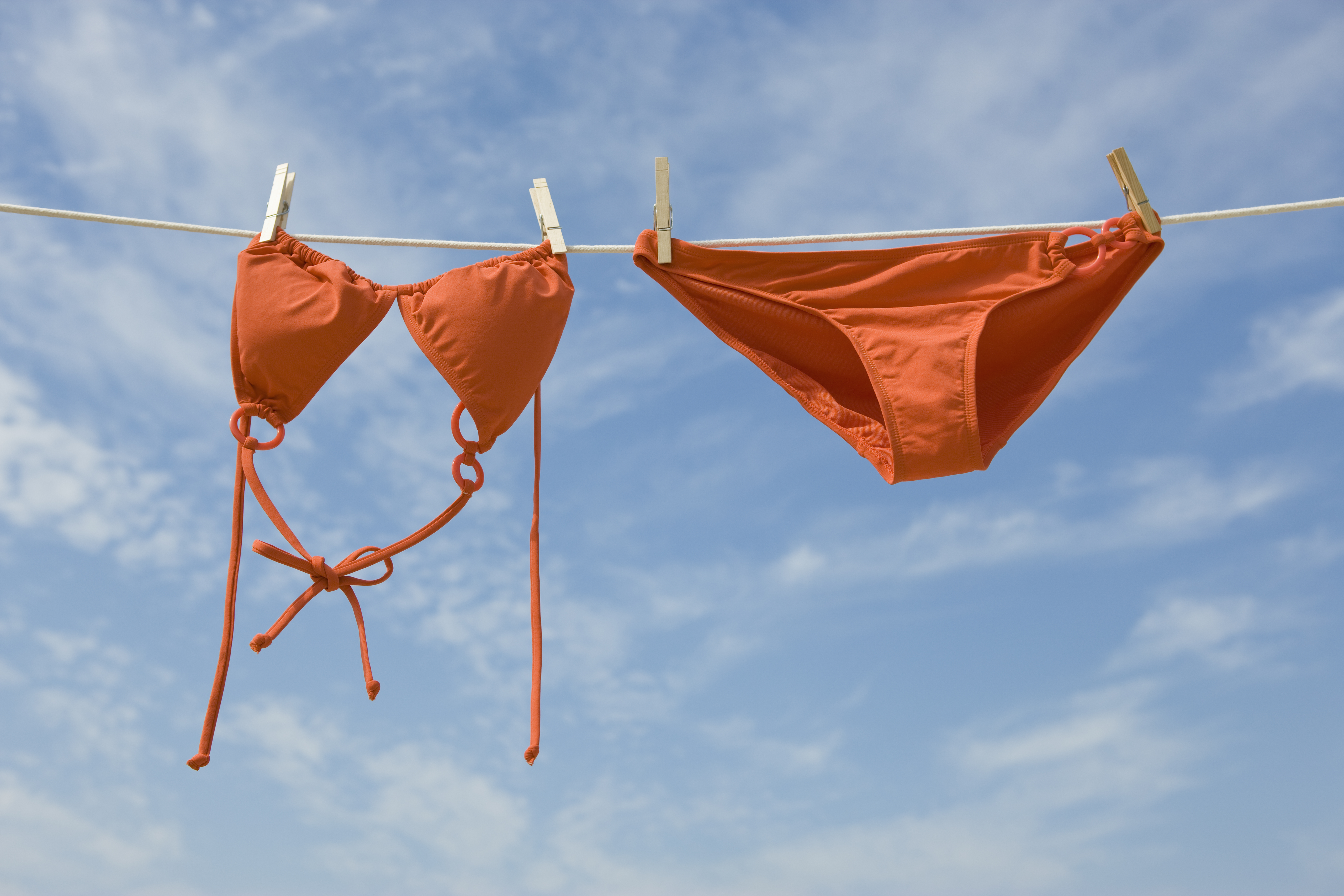 Bikini colgado en un tendedero | Foto: Getty Images