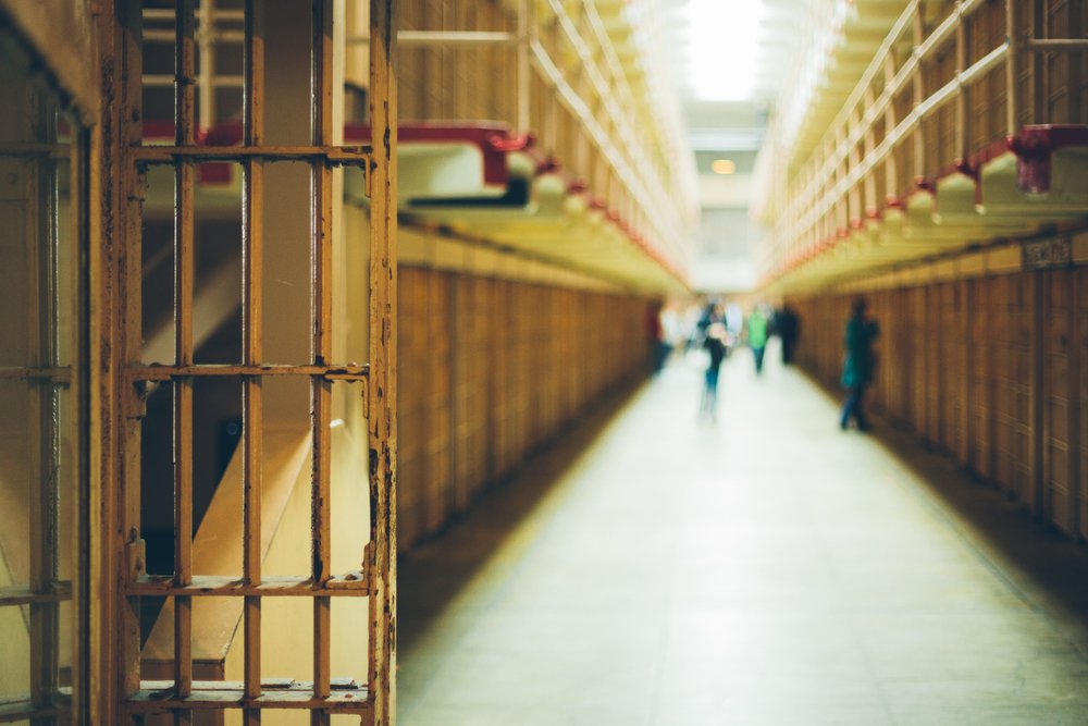 Pasillo de celdas en una prisión. | Foto: Shutterstock
