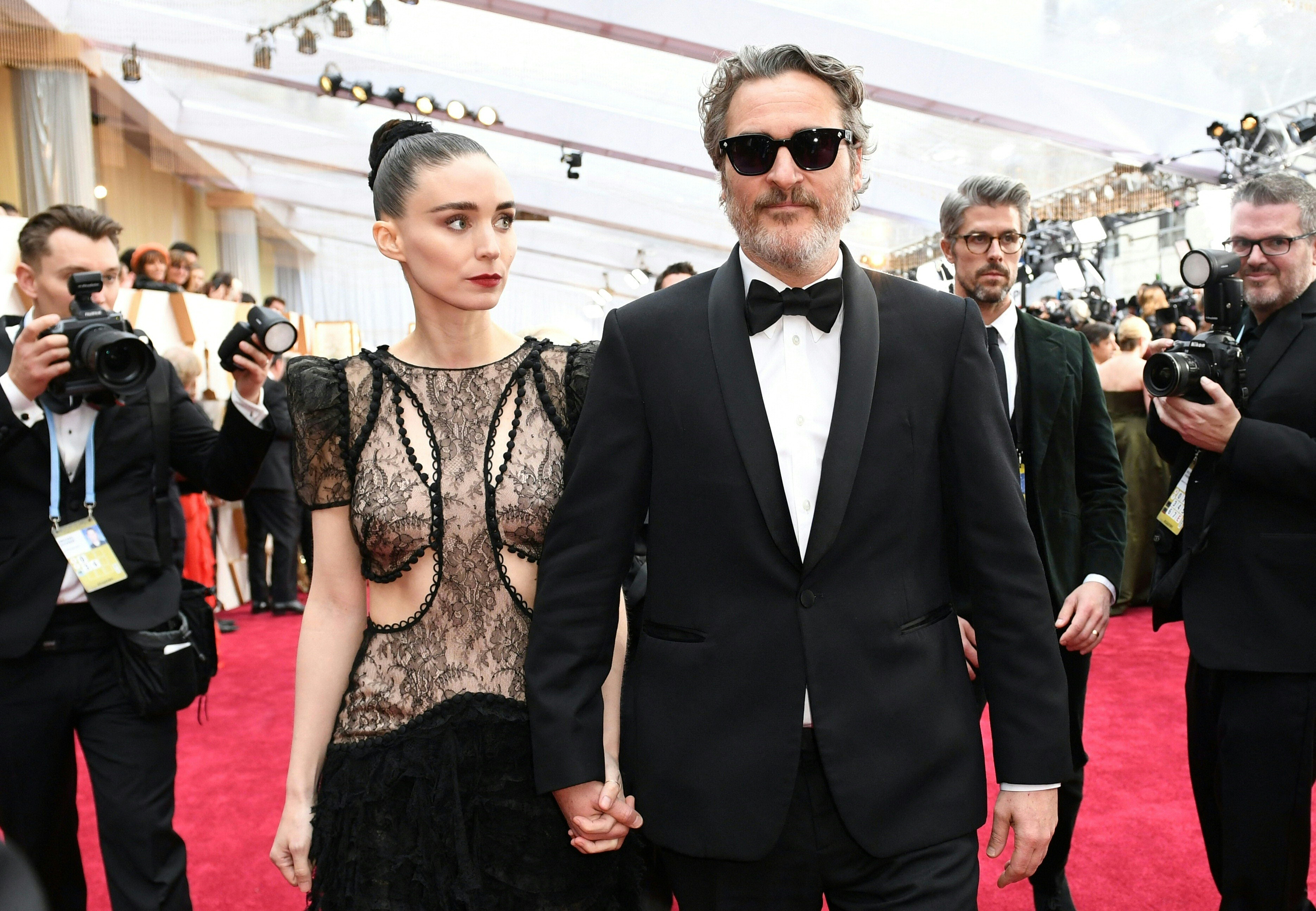 Rooney Mara y Joaquin Phoenix en la 92ª edición de los Oscar en Hollywood, California, el 9 de febrero de 2020 | Fuente: Getty Images