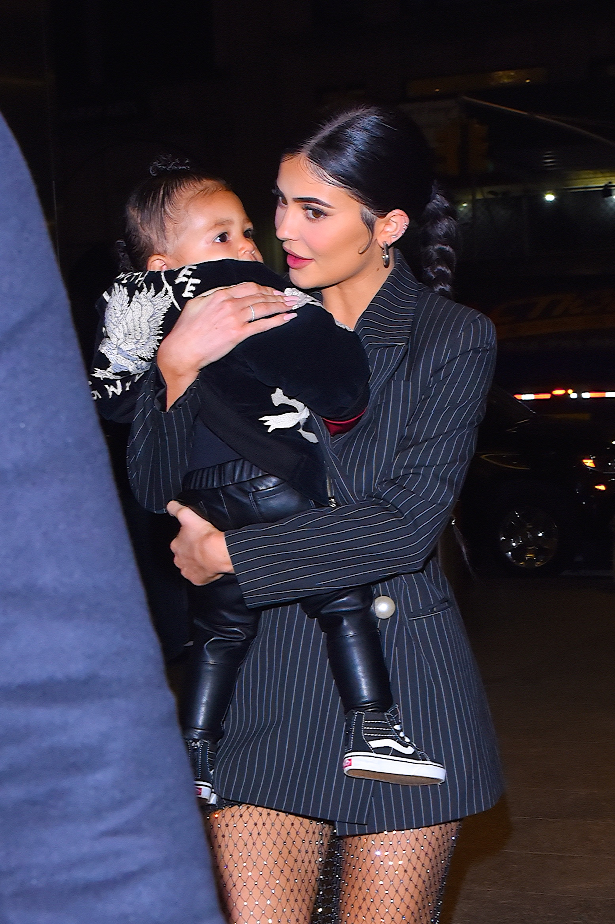 Kylie Jenner y su hija Stormi Webster vistas en Manhattan el 3 de mayo de 2019, en Nueva York. | Fuente: Getty Images