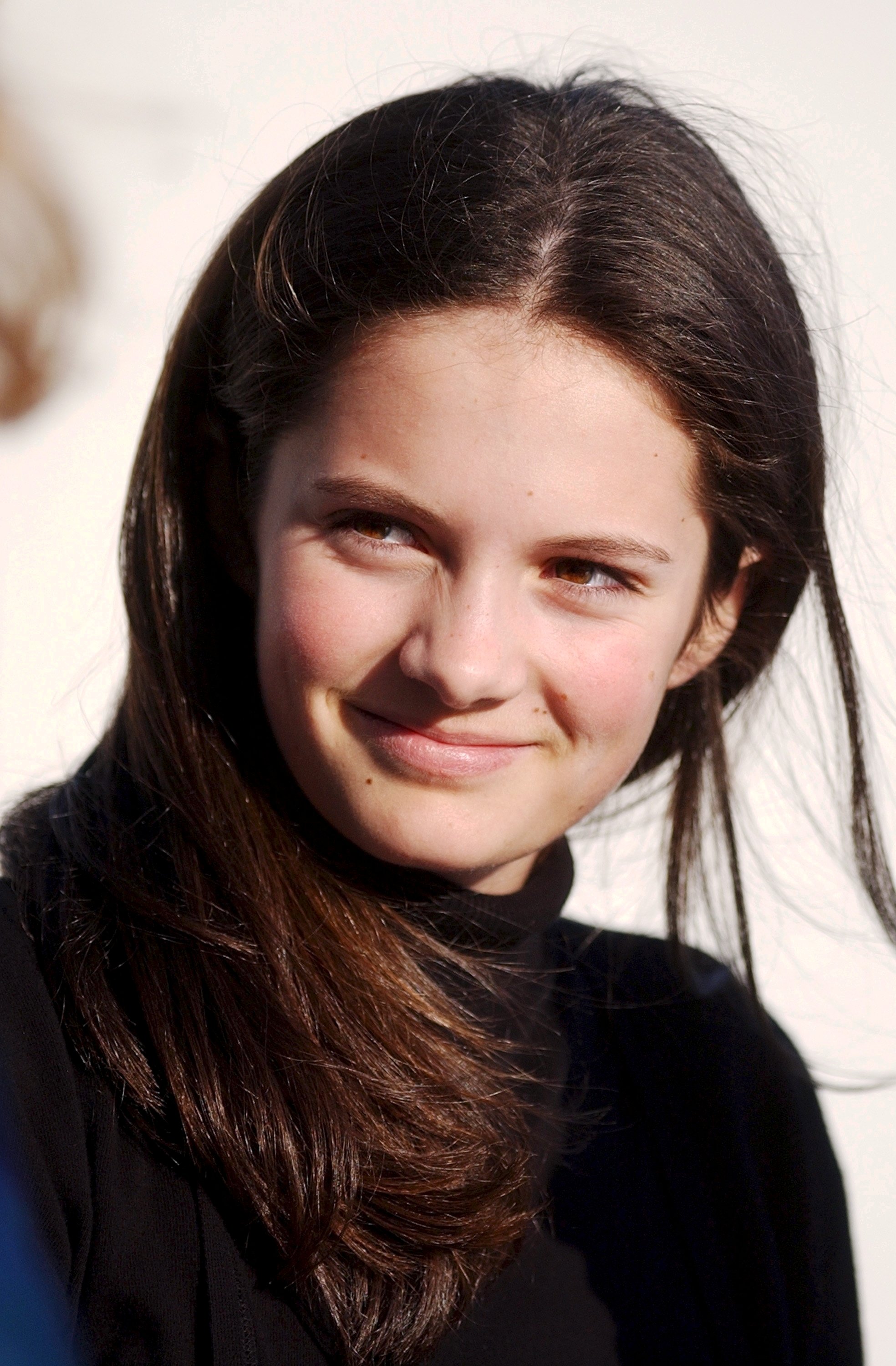 Rose Schlossberg fotografiada en el exterior de la Biblioteca John F. Kennedy el 5 de mayo de 2002 | Fuente: Getty Images