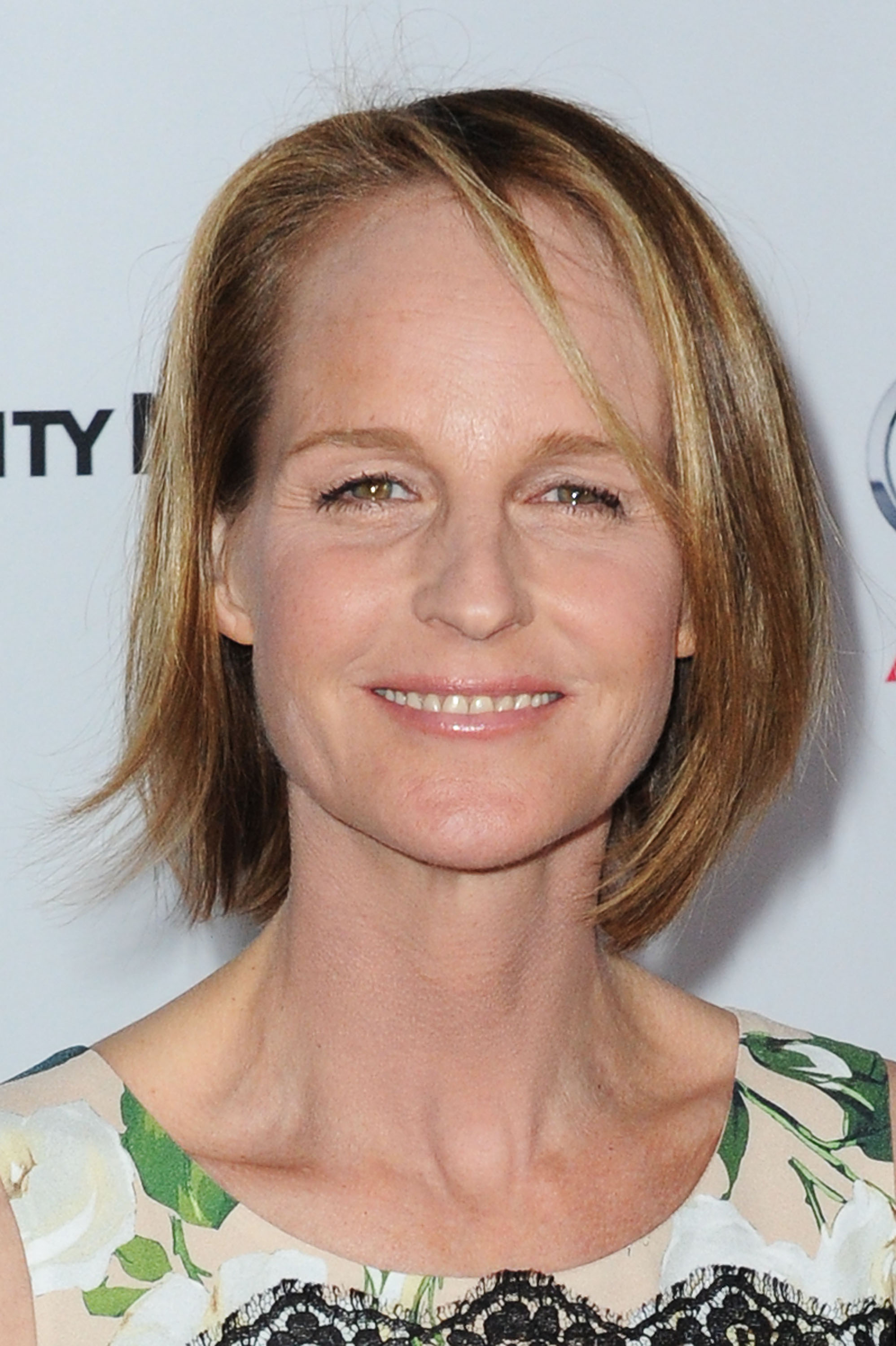 Helen Hunt en el Geffen Playhouse durante la noche de estreno de "I'll Eat You Last: A Chat with Sue Mengers", el 5 de diciembre de 2013 en Los Ángeles, California. | Fuente: Getty Images