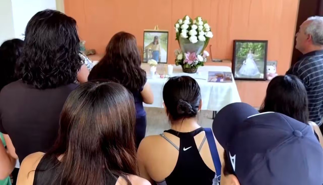 Familiares de América Yamilet la despiden. | Foto: X.com/Reuters