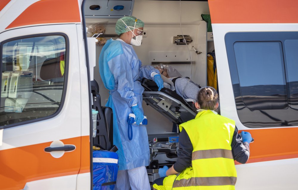 Ambulancia y paramédicos. | Foto: Shutterstock