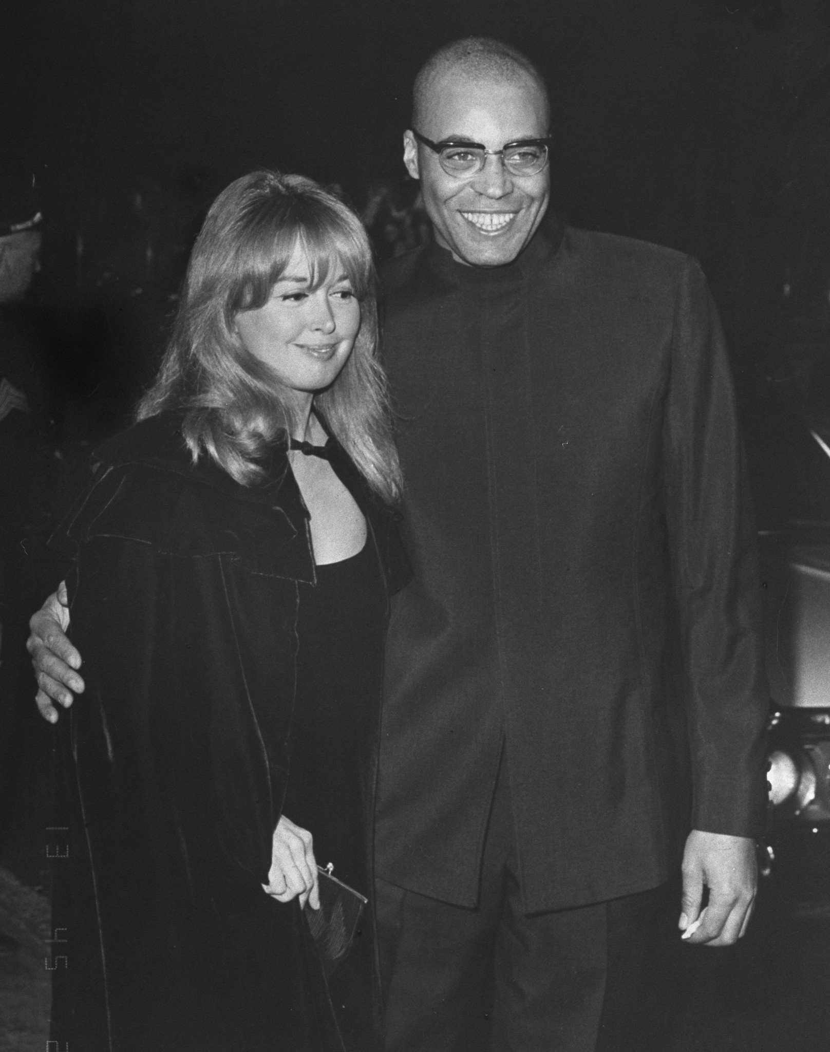 James Earl Jones con su primera esposa, Julienne Marie, el 15 de octubre de 1968 | Fuente: Getty Images