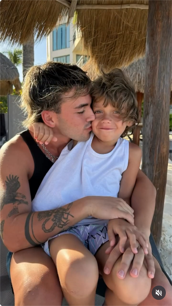 Florencia Peña compartió varias imágenes familiares para festejar el cumpleaños número 9 de su hijo Felipe | Fuente: Instagram/flor_de_p