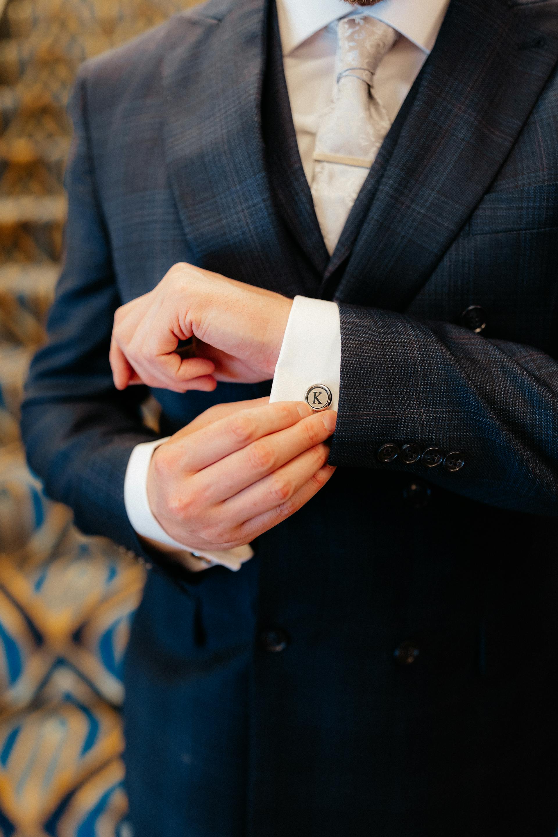 A man in a smart suit | Source: Pexels