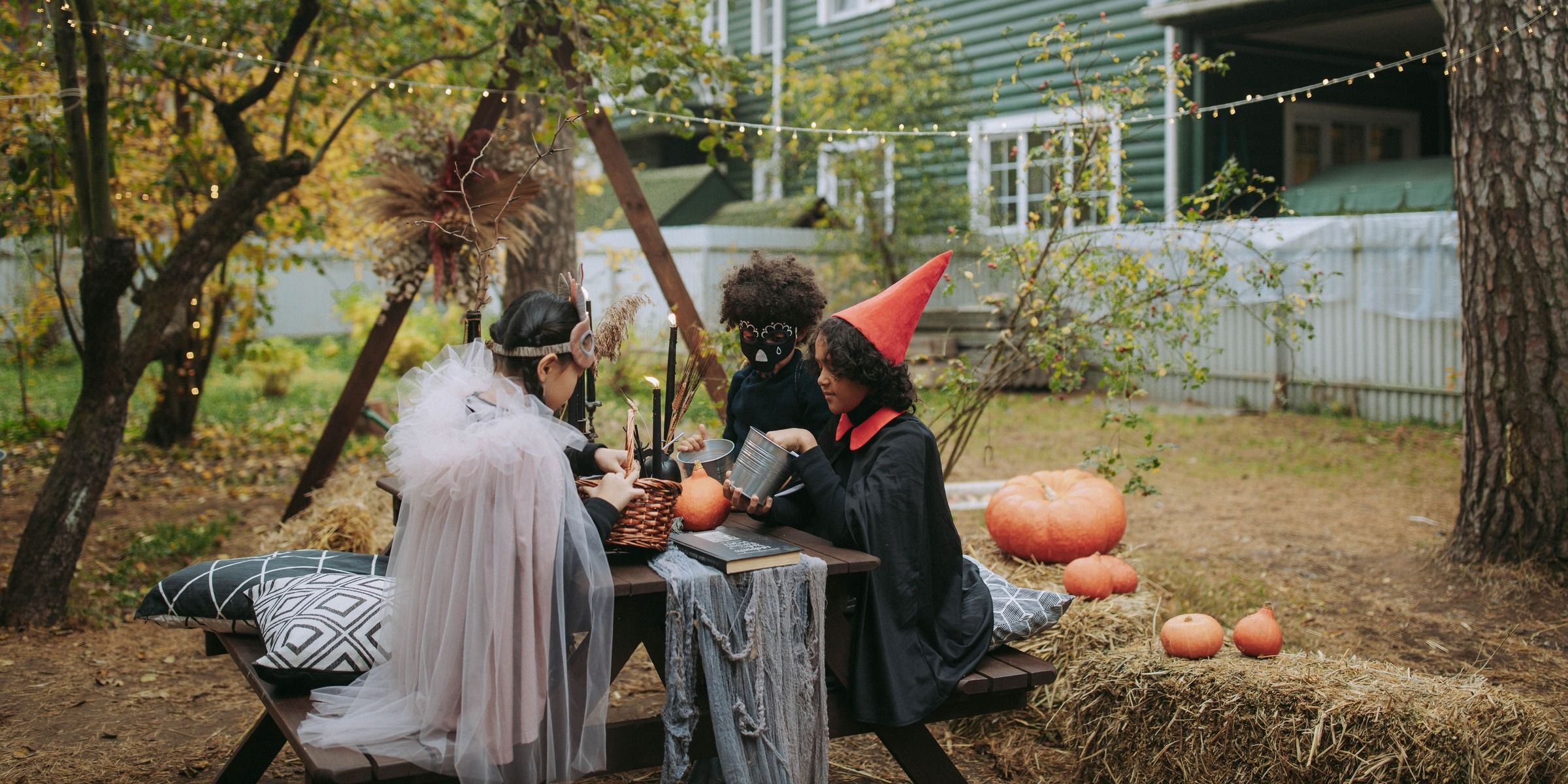 Un grupo de niños disfrazados para Halloween | Fuente: Pexels