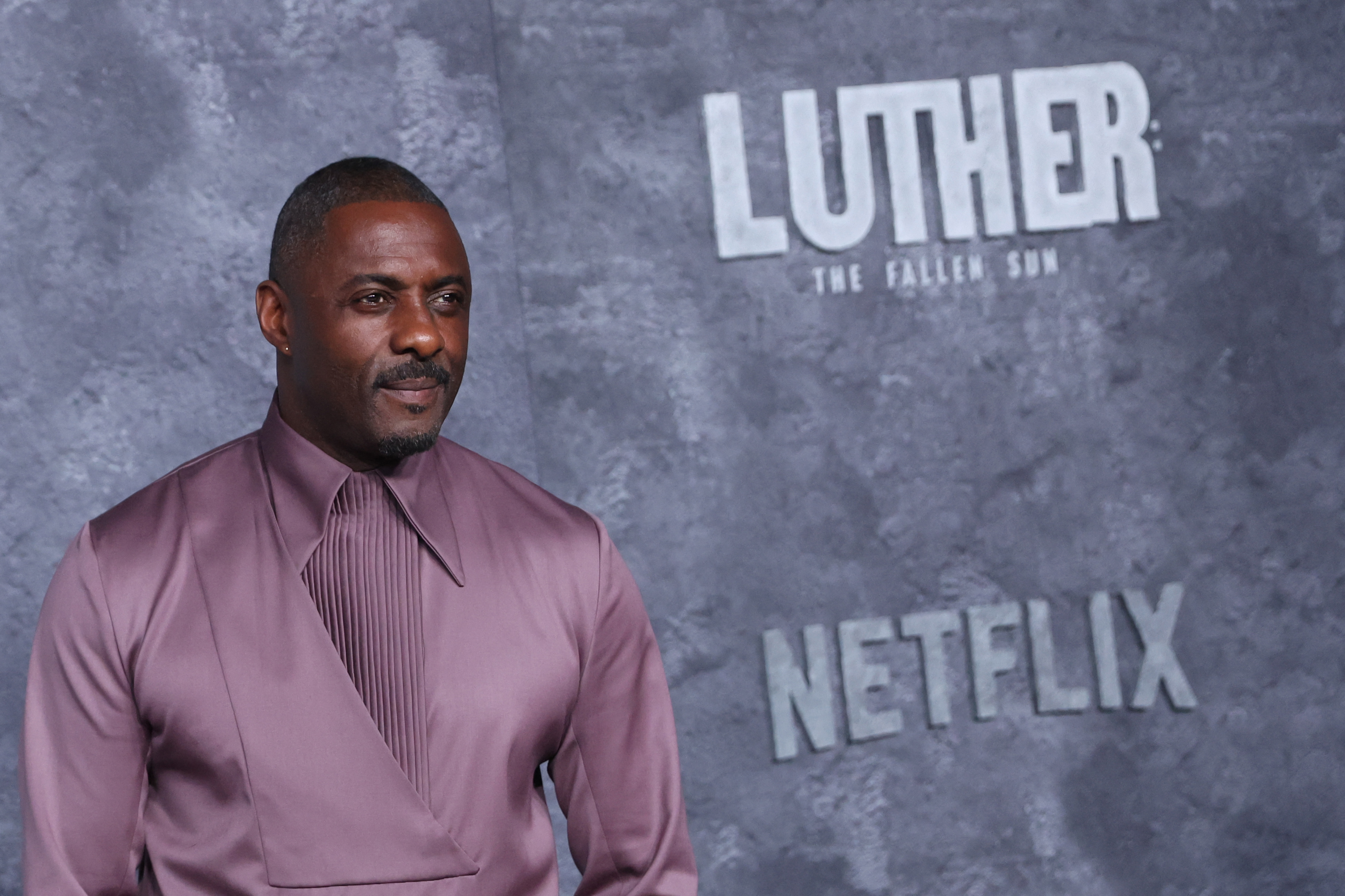 Idris Elba asiste al estreno de "Luther: The Fallen Sun" el 1 de marzo de 2023 | Fuente: Getty Images