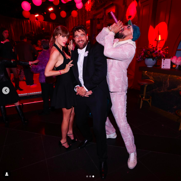 Taylor Swift, Travis Kelce y Ross Travis. | Fuente: Instagram/bosstravis43