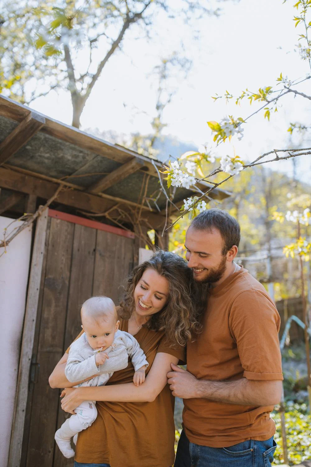Una familia feliz | Fuente: Pexels