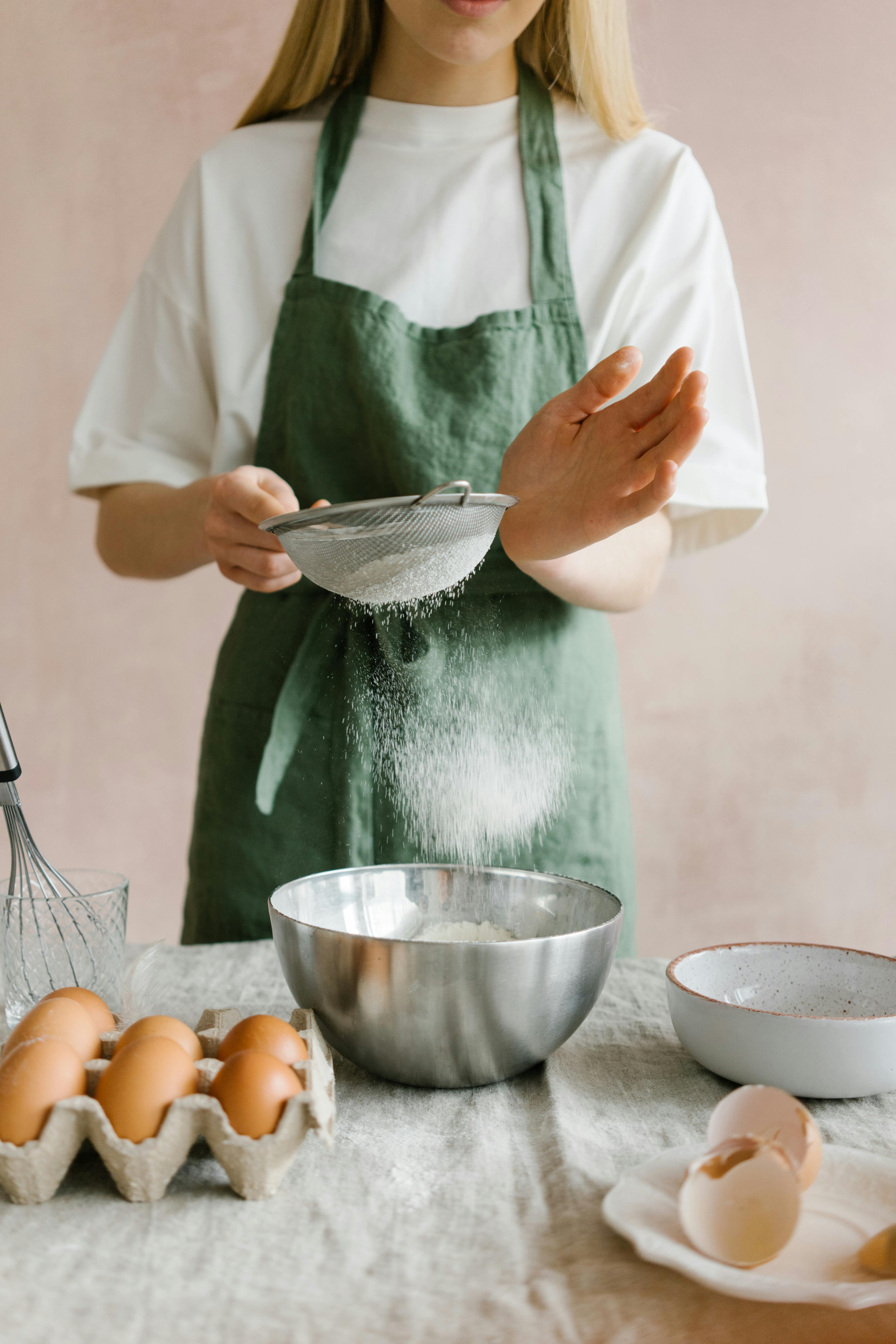 Mujer cocinando | Fuente: Pexels