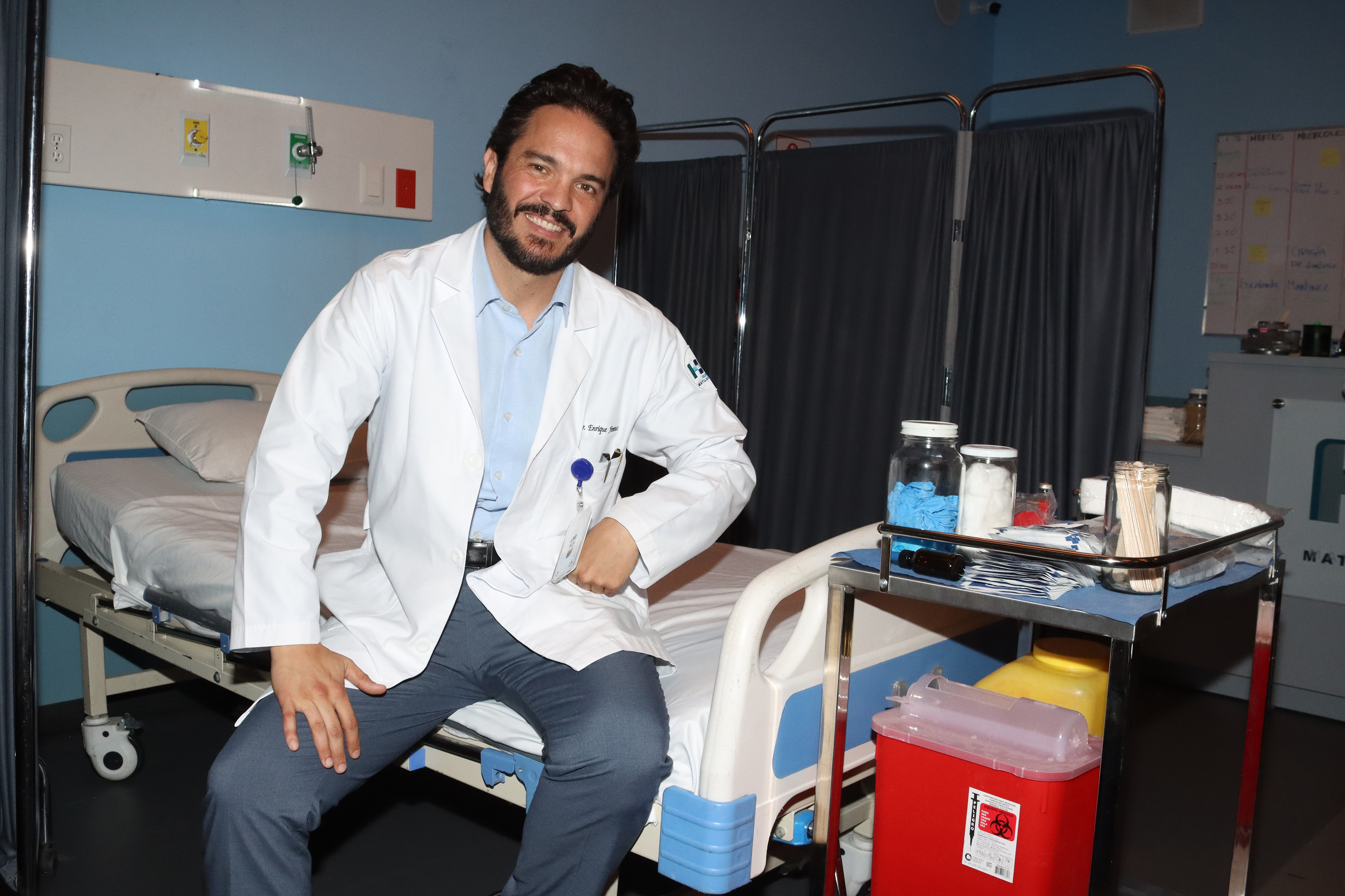 Kuno Becker posa para las fotos durante una presentación del programa de televisión "Doctora Lucía" en Azteca Estudios el 11 de agosto de 2023 en la Ciudad de México, México. | Fuente: Getty Images