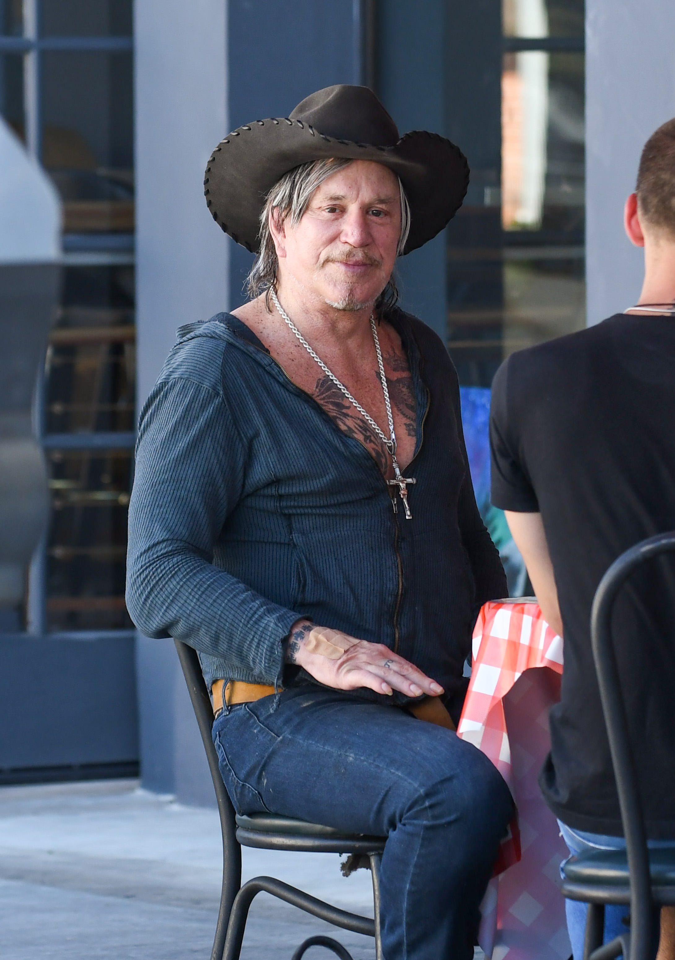 Mickey Rourke el 24 de agosto de 2019 en Los Ángeles, California. | Fuente: Getty Images
