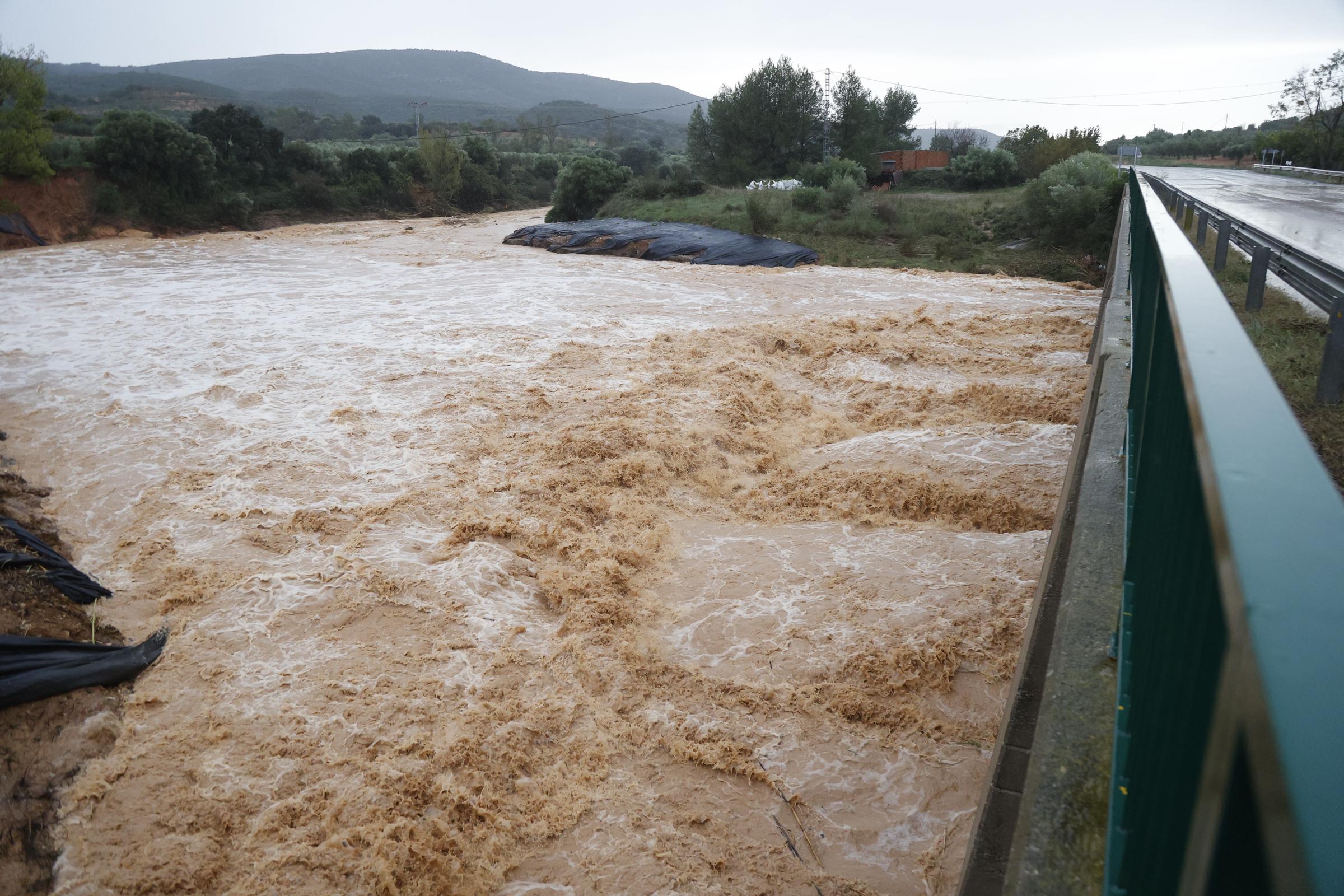 Un río desbordado por la DANA, el 31 de octubre de 2024 en Castellón, Comunidad Valenciana, España | Fuente: Getty Images