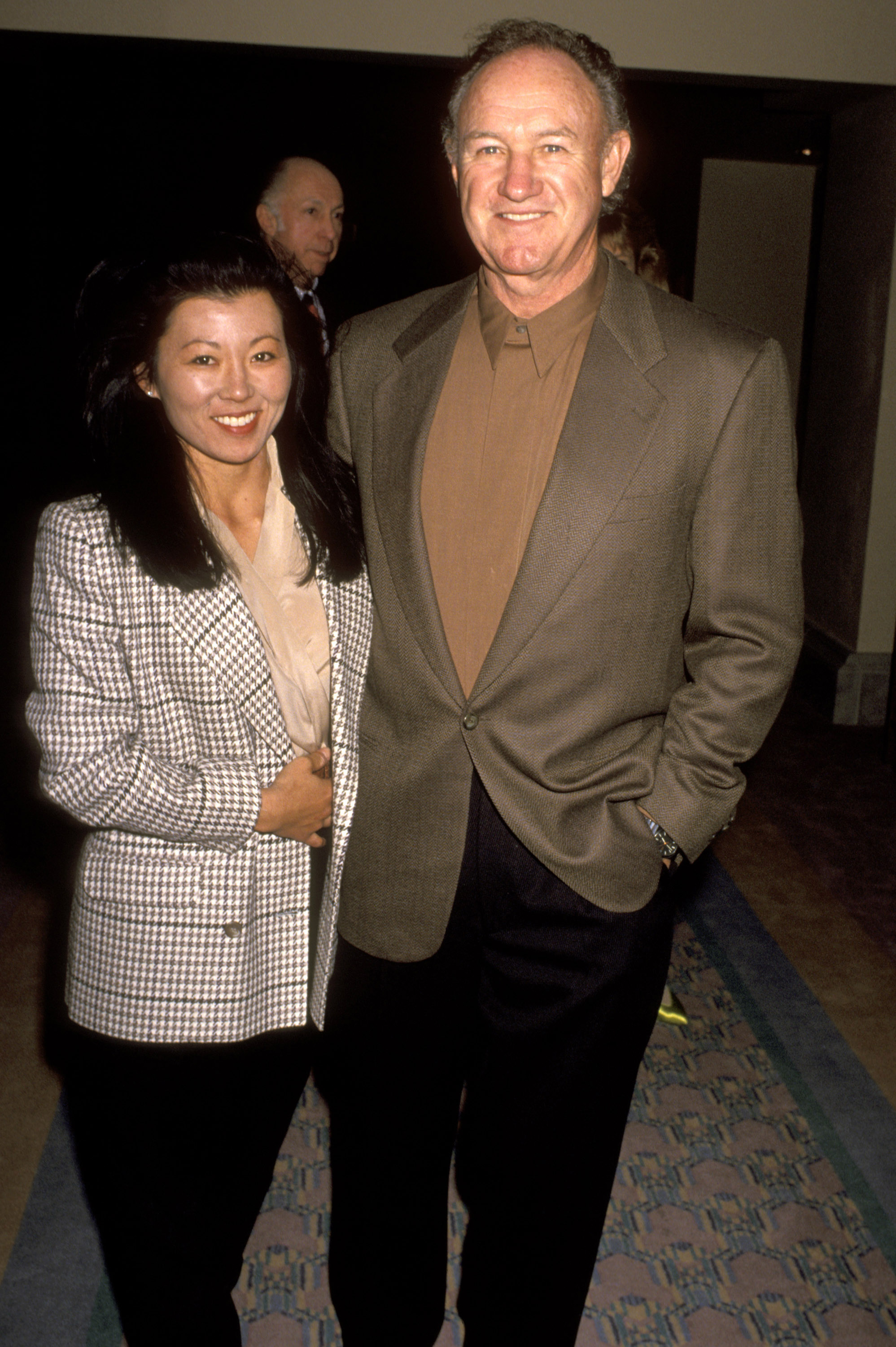 Betsy Arakawa y Gene Hackman durante el Celebrity Sports Invitational en Rancho Mirage, California, el 29 de noviembre de 1991 | Fuente: Getty Images