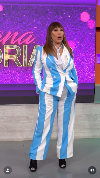 Moria Casán mostrando su look mundialista | Fuente: Instagram/lamanianaconmoria