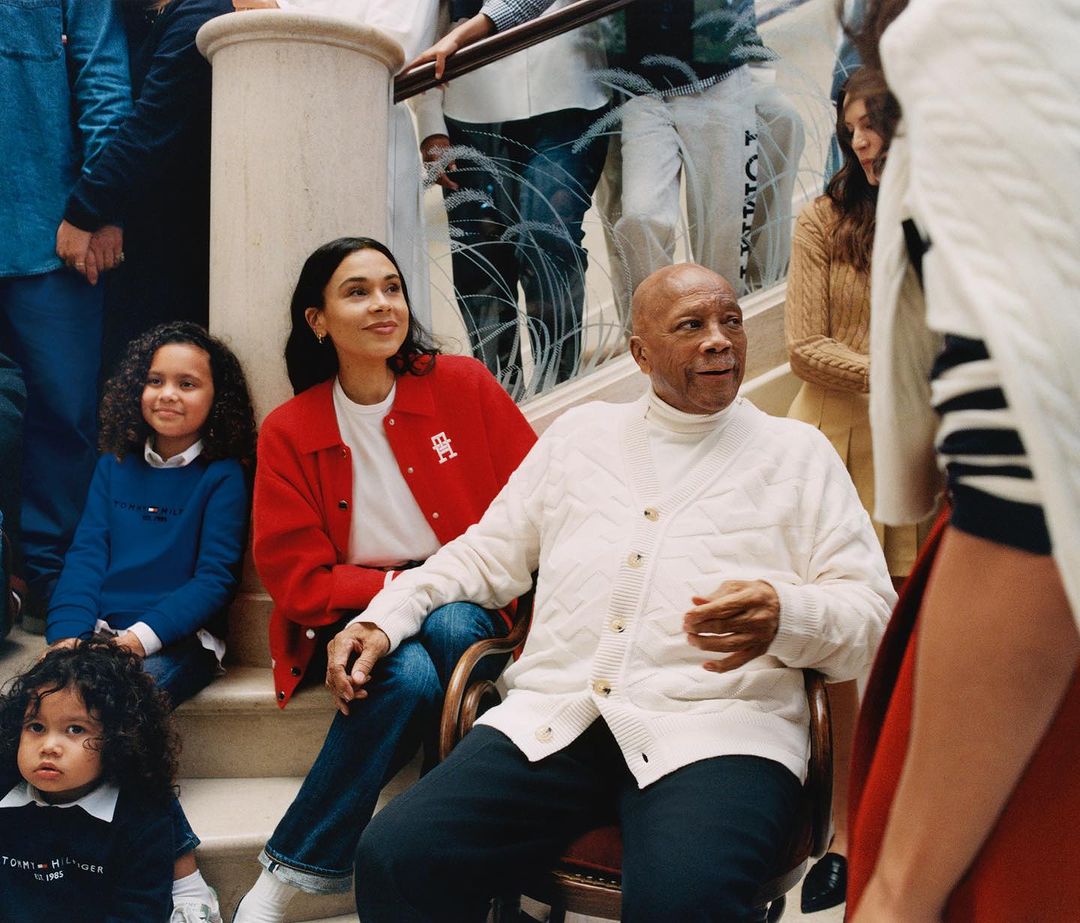 Quincy Jones y su familia, de un post fechado el 15 de septiembre de 2023 | Fuente: Instagram/quincyjones/