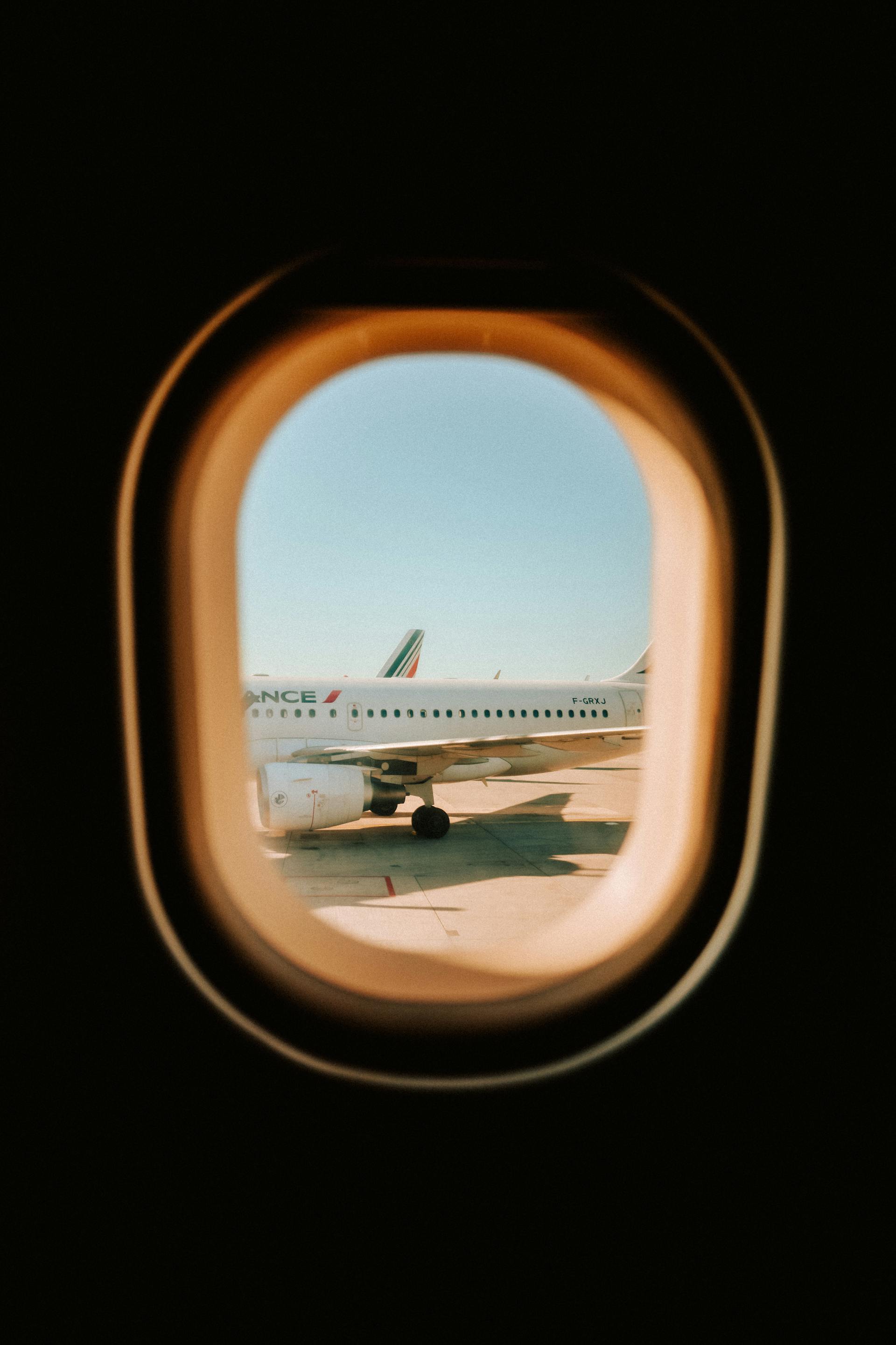 La vista desde la ventanilla de un avión | Fuente: Pexels