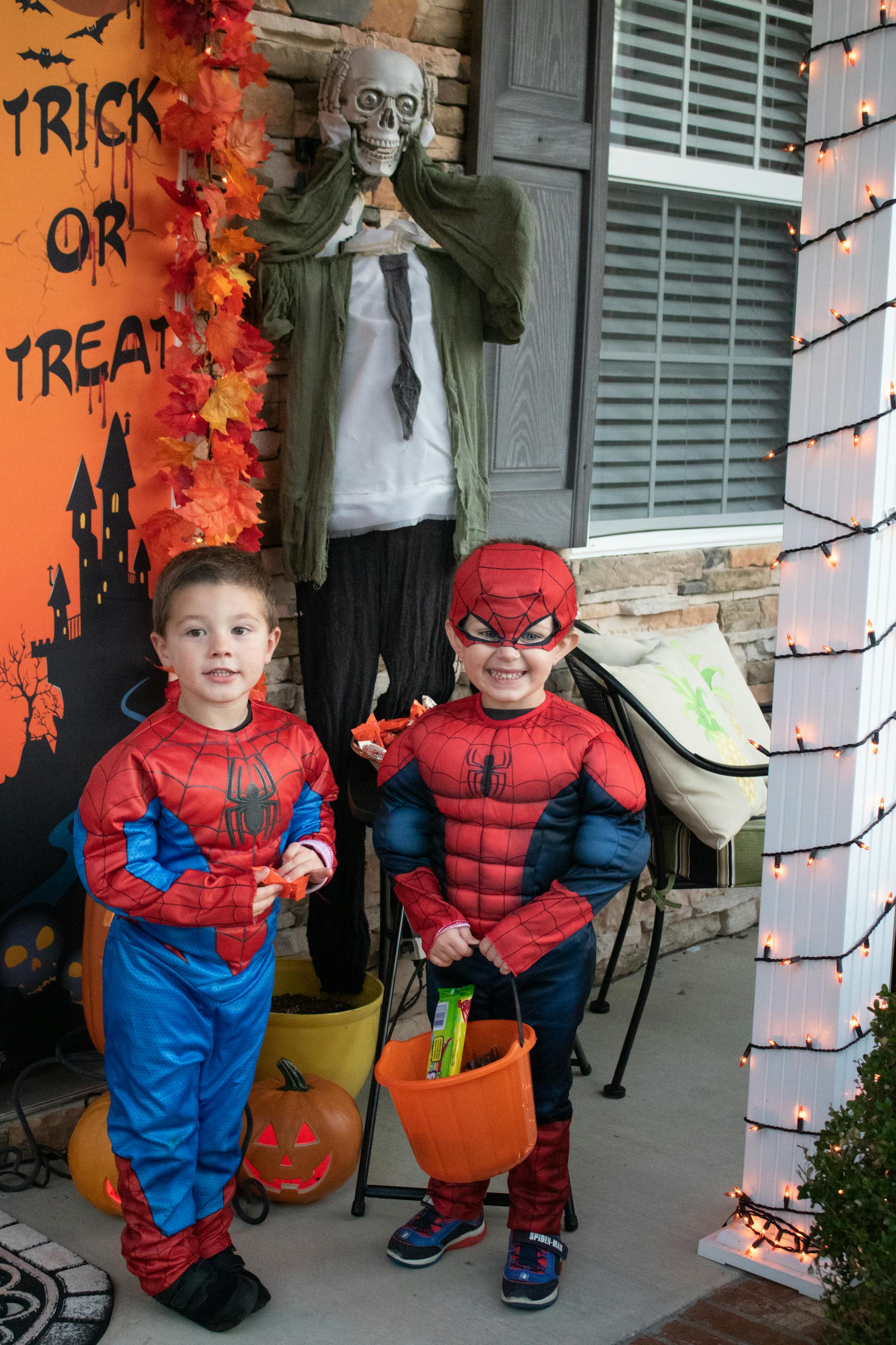 Dos niños disfrazados de Spiderman para Halloween | Fuente: Pexels
