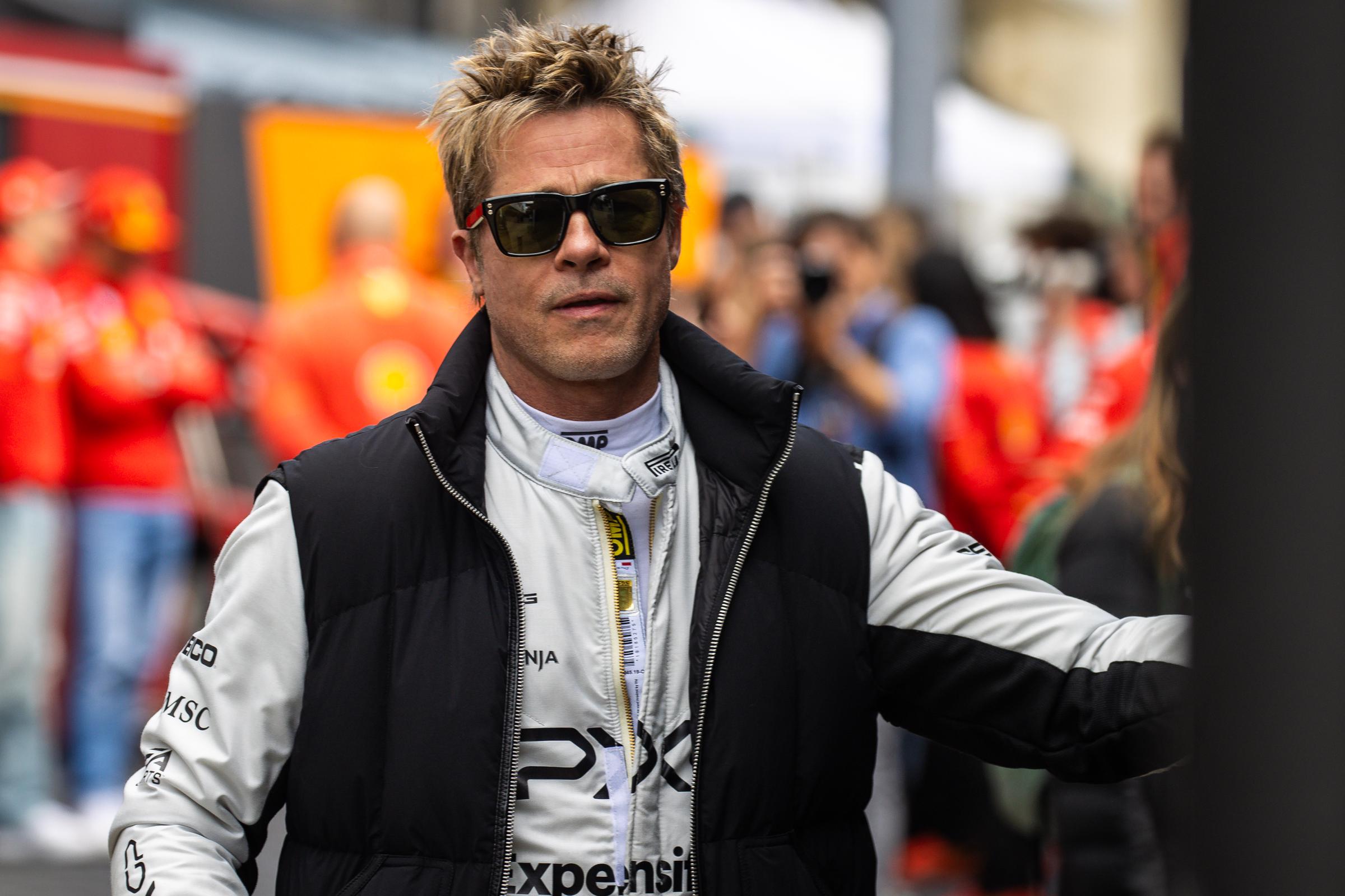 Brad Pitt en el Gran Premio de F1 de Gran Bretaña en Northampton, Inglaterra, el 4 de julio de 2024 | Fuente: Getty Images