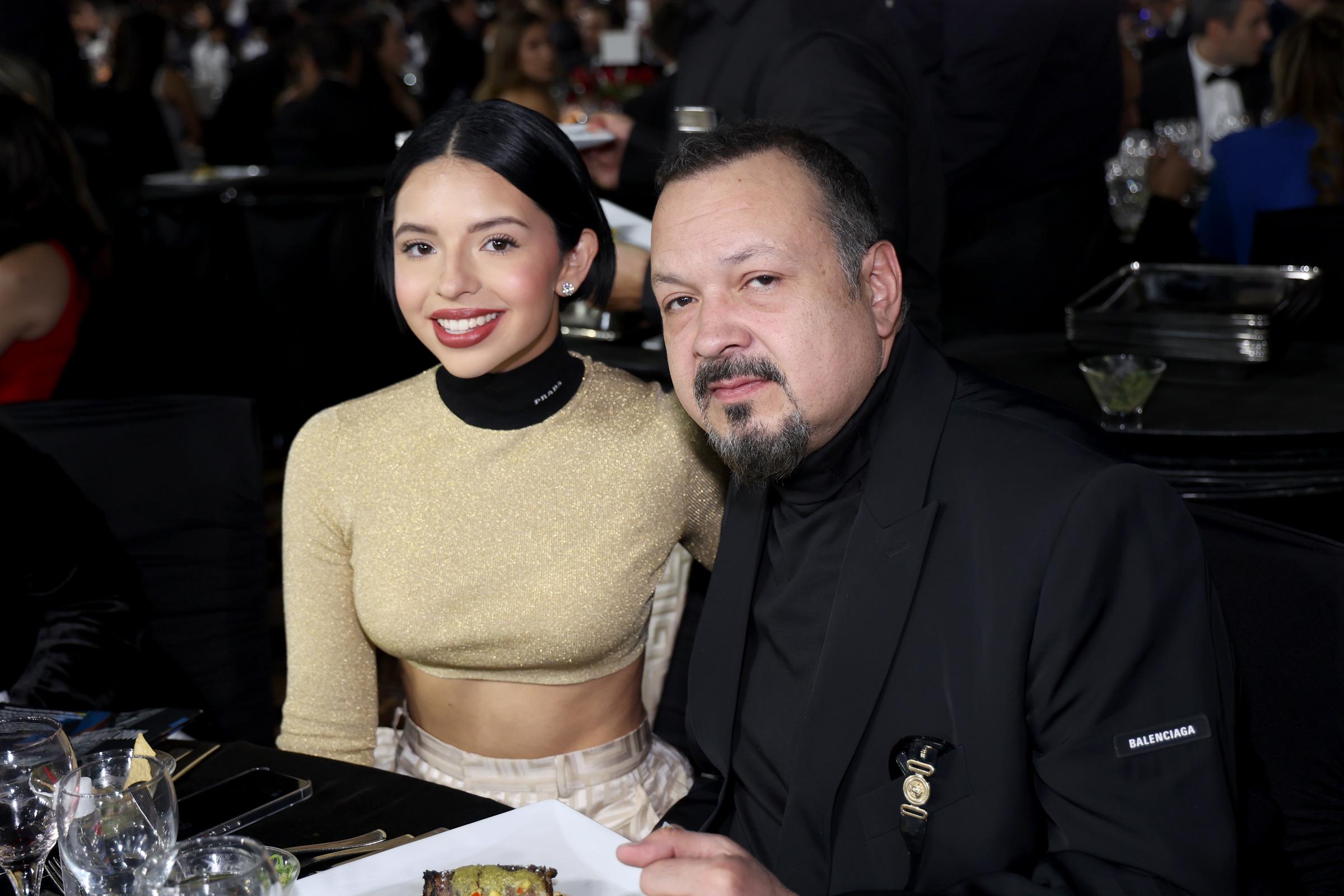 Ángela Aguilar y Pepe Aguilar asisten a la Persona del Año 2022 de la Academia Latina de la Grabación en honor a Marco Antonio Solís en el Mandalay Bay Convention Center el 16 de noviembre de 2022 en Las Vegas, Nevada. | Fuente: Getty Images