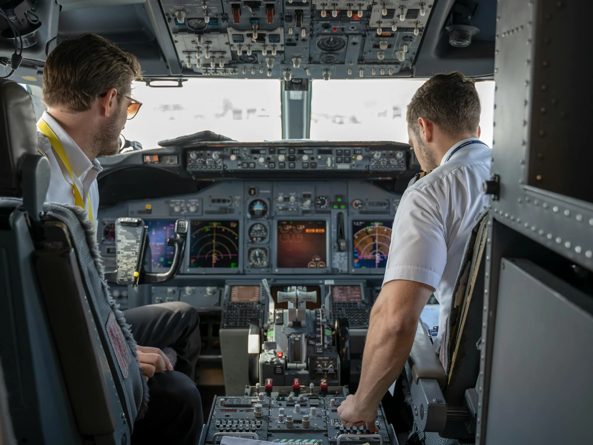 Los pilotos del avión | Fuente: Pexels