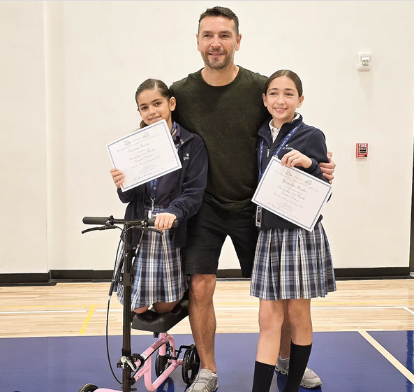 Martín Fuentes y sus hijas Carolina y Jacky | Fuente: instagram.com/mft07