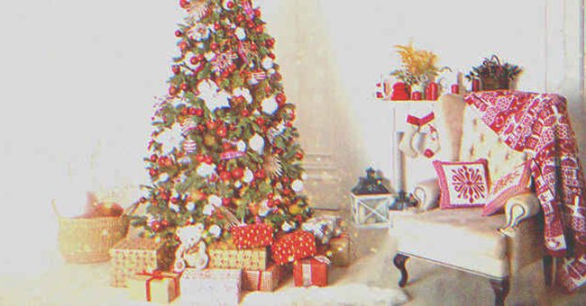 Un árbol de Navidad con los regalos | Foto: Shutterstock