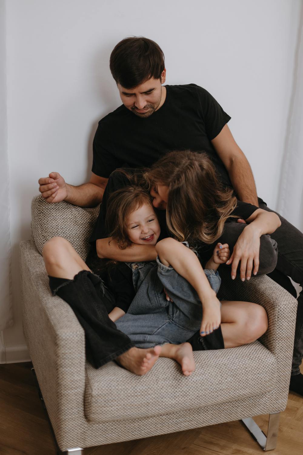 Una familia feliz | Fuente: Pexels