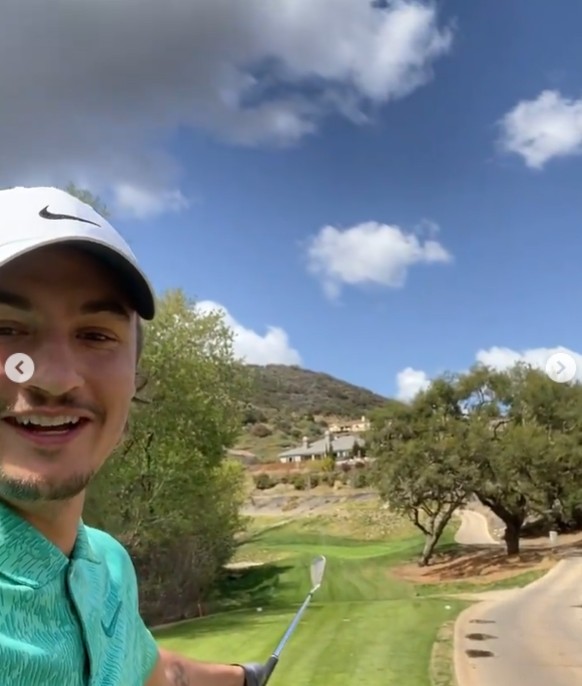 Brandon Thomas Lee en el Sherwood Country Club de Thousand Oaks, California, publicado en marzo de 2021 | Fuente: Instagram/brandonthomaslee