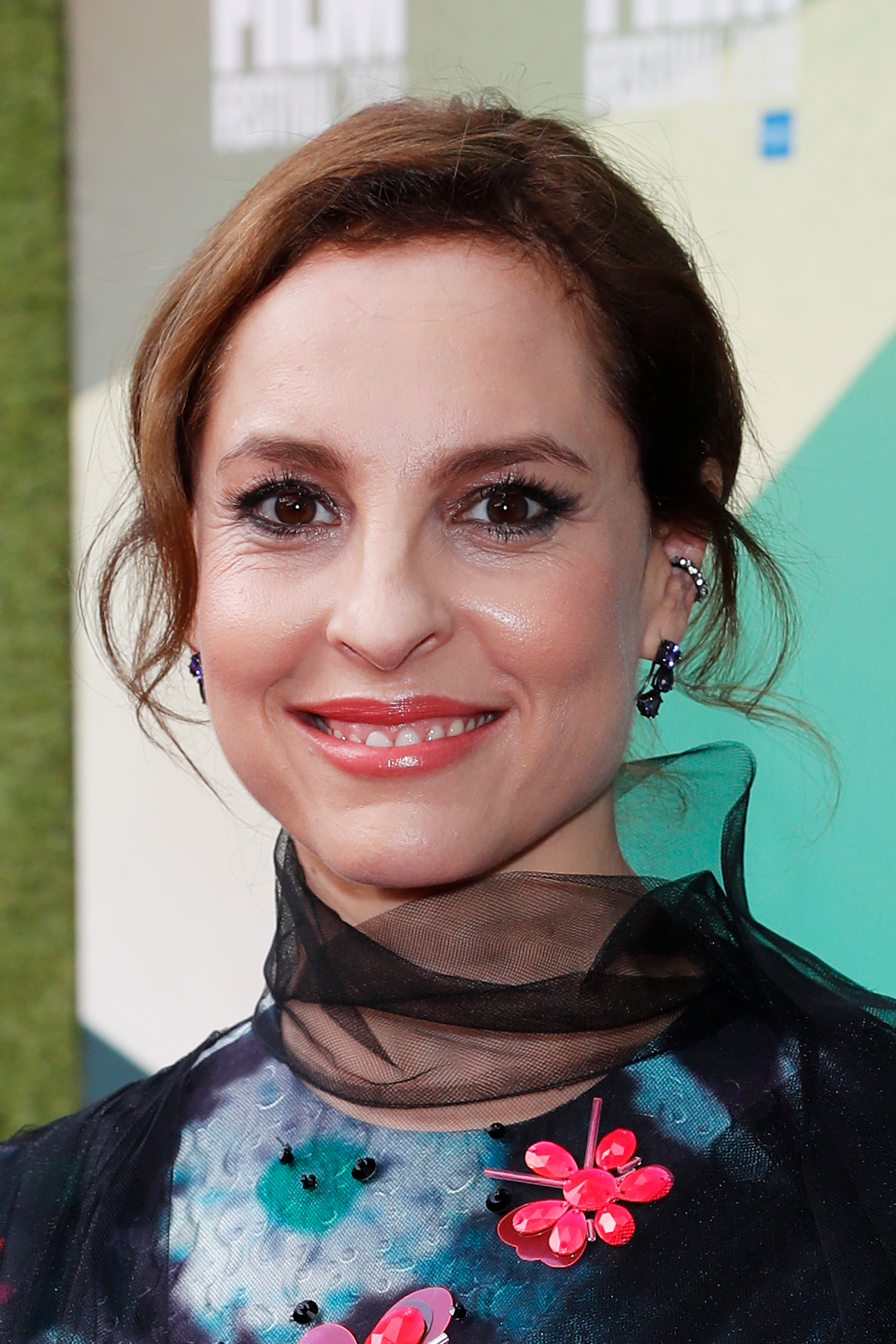 Marina De Tavira asiste al estreno en el Reino Unido y a la gala de presentación de "Roma" en el 62º Festival de Cine de Londres BFI en Embankment Gardens Cinema el 13 de octubre de 2018 en Londres, Inglaterra.