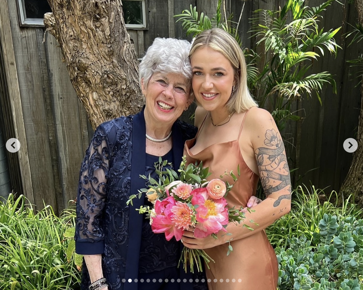 Jane Etta y Sydney Pitt fotografiadas juntas, con fecha del 6 de agosto de 2025 | Fuente: Instagram/pidney