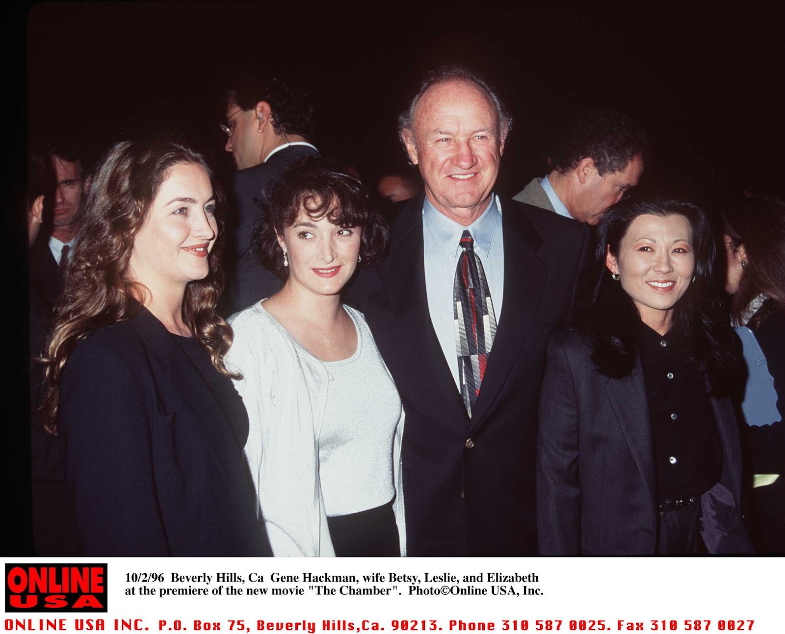 Gene, Betsy, Leslie y Elizabeth Hackman en el estreno de "The Chamber" en Beverly Hills, California, el 2 de octubre de 1996 | Fuente: Getty Images