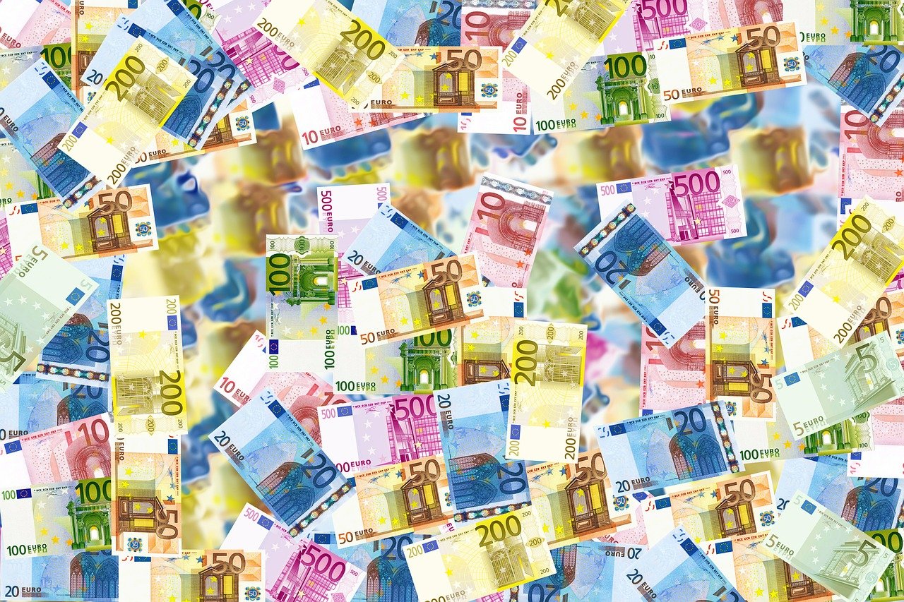 Billetes de euros de diferentes denominaciones. | Foto: Pixabay