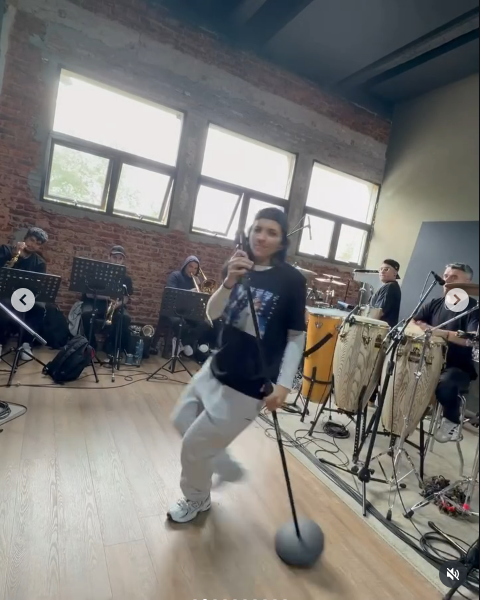 Cazzu mostró imágenes de los ensayos con sus músicos y bailarines | Fuente: Instagram/cazzu