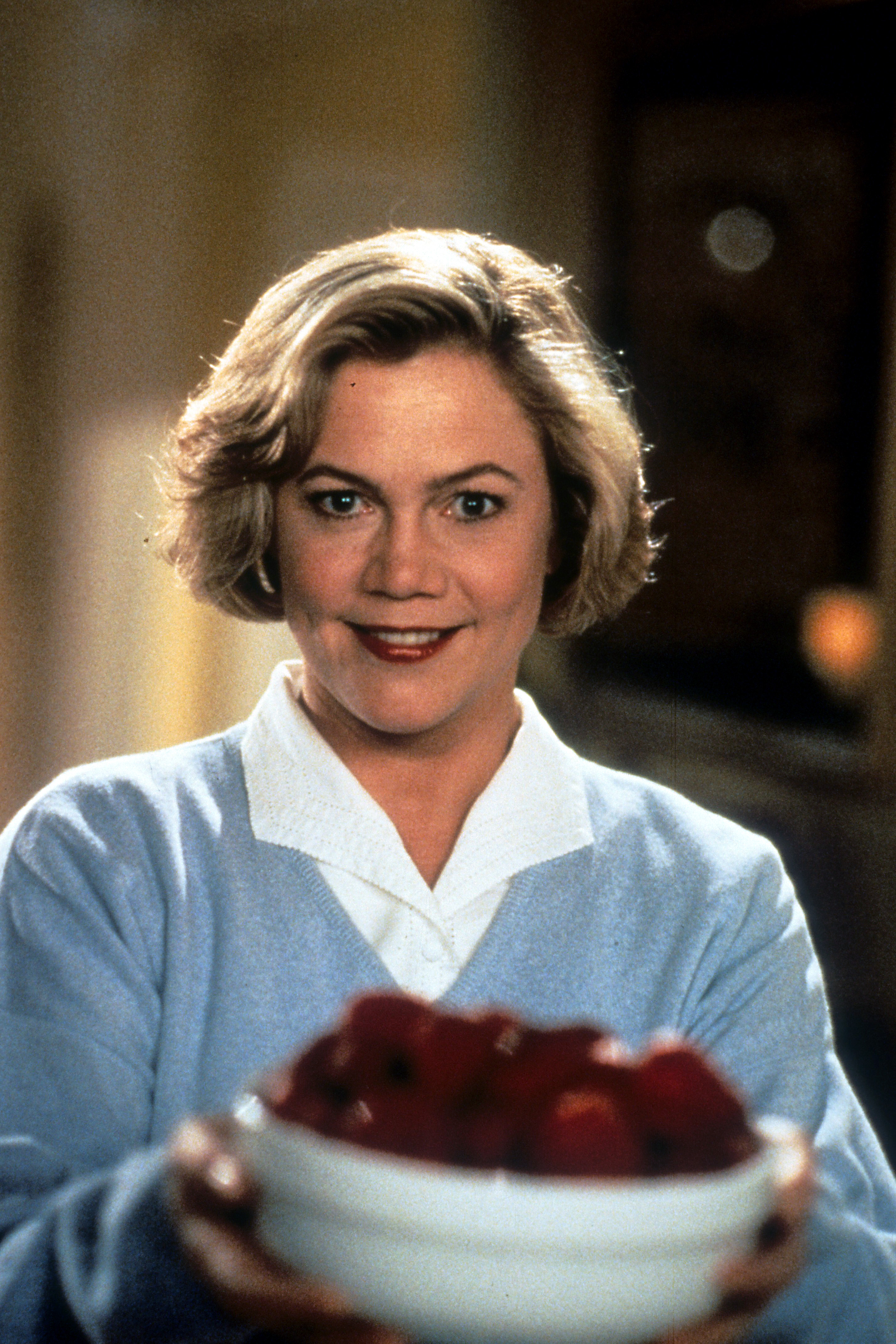 Kathleen Turner en el plató de "Serial Mom", 1994 | Fuente: Getty Images