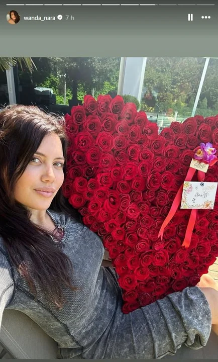 Wanda con un regalo similar que le había hecho Mauro Icardi | Instagram/wanda_nara