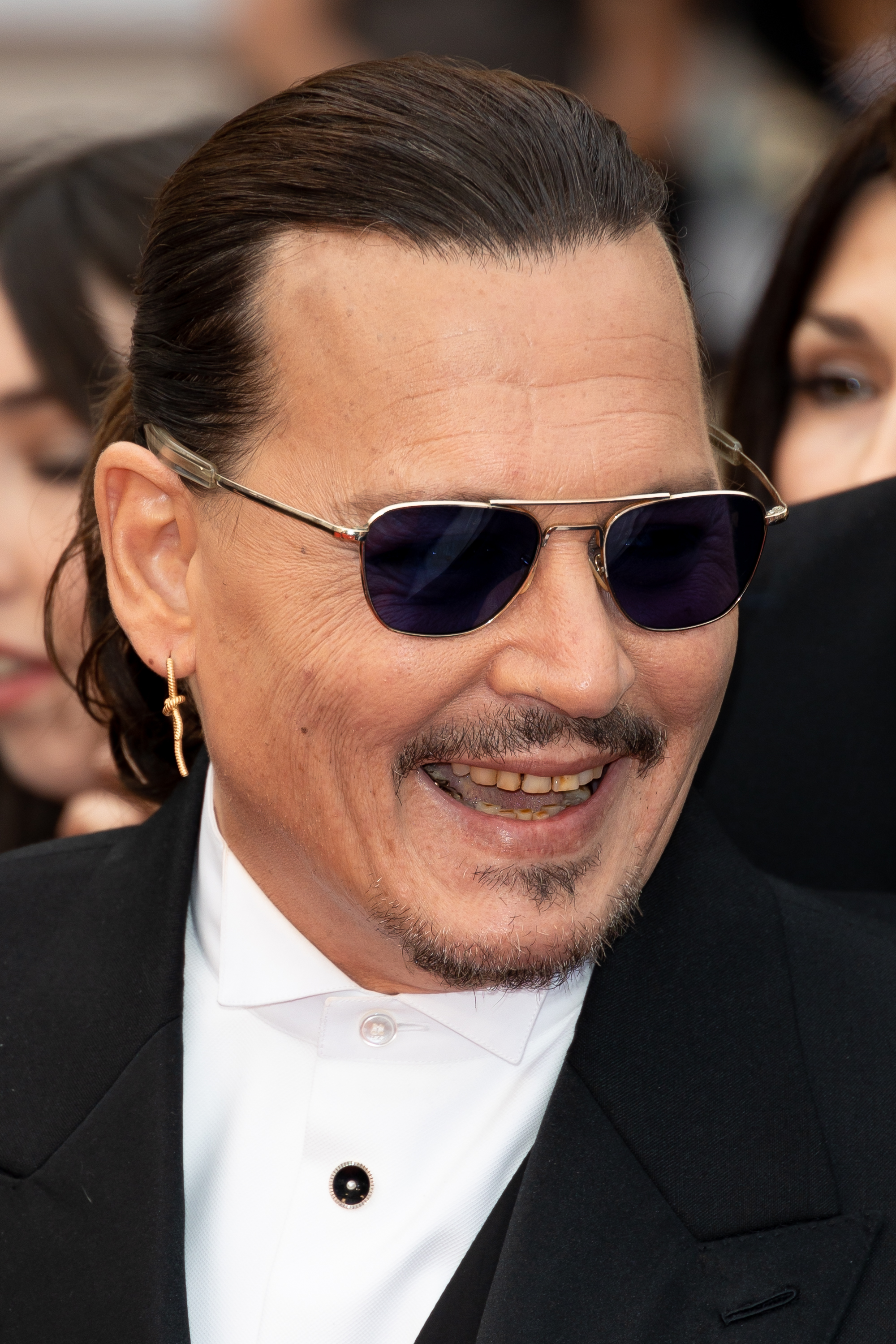 Johnny Depp en la alfombra roja y ceremonia de inauguración de la proyección de "Jeanne du Barry" en la 76ª edición del Festival de Cine de Cannes, el 16 de mayo de 2023, en Francia | Fuente: Getty Images