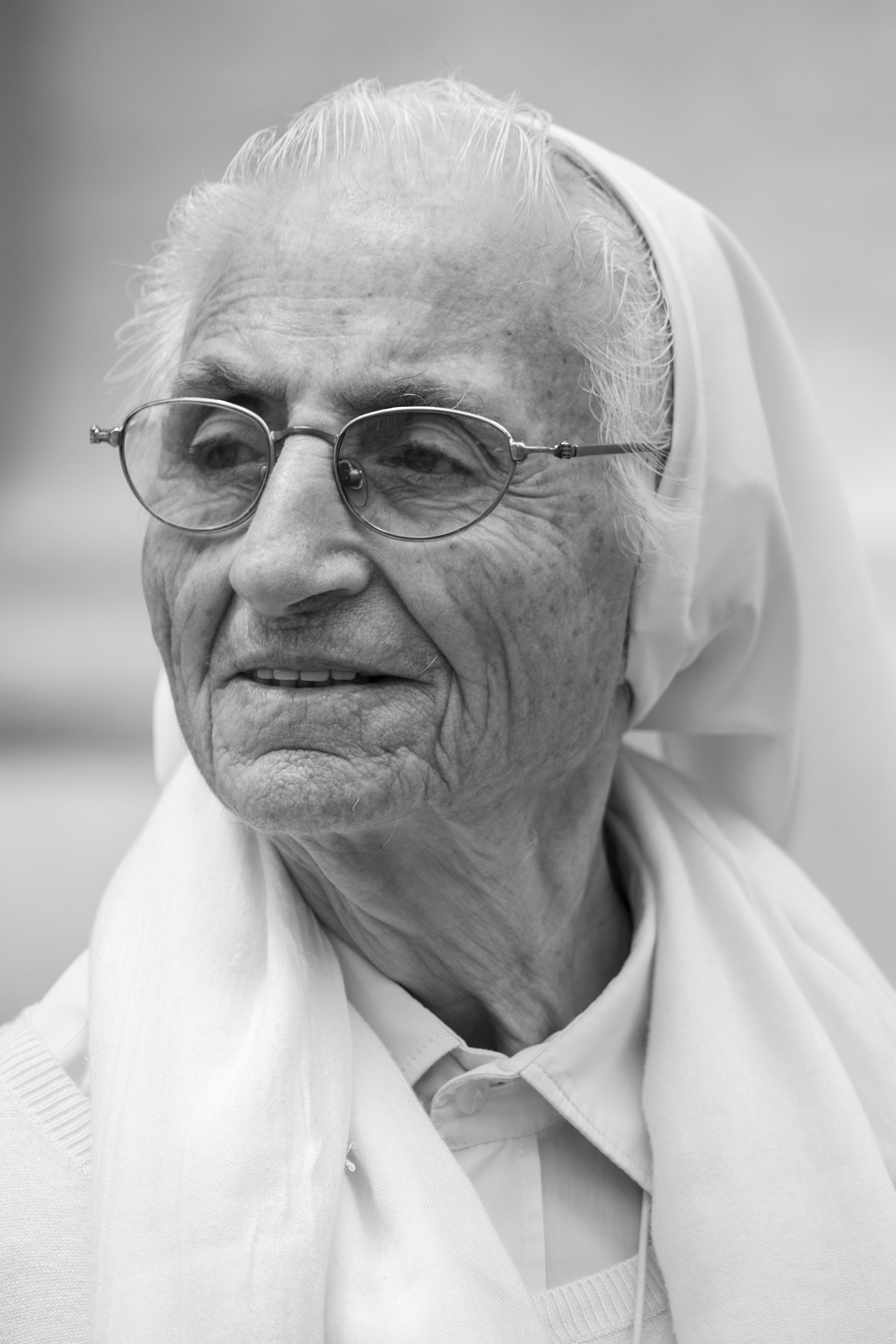 Una monja de edad avanzada. | Foto: Unsplash